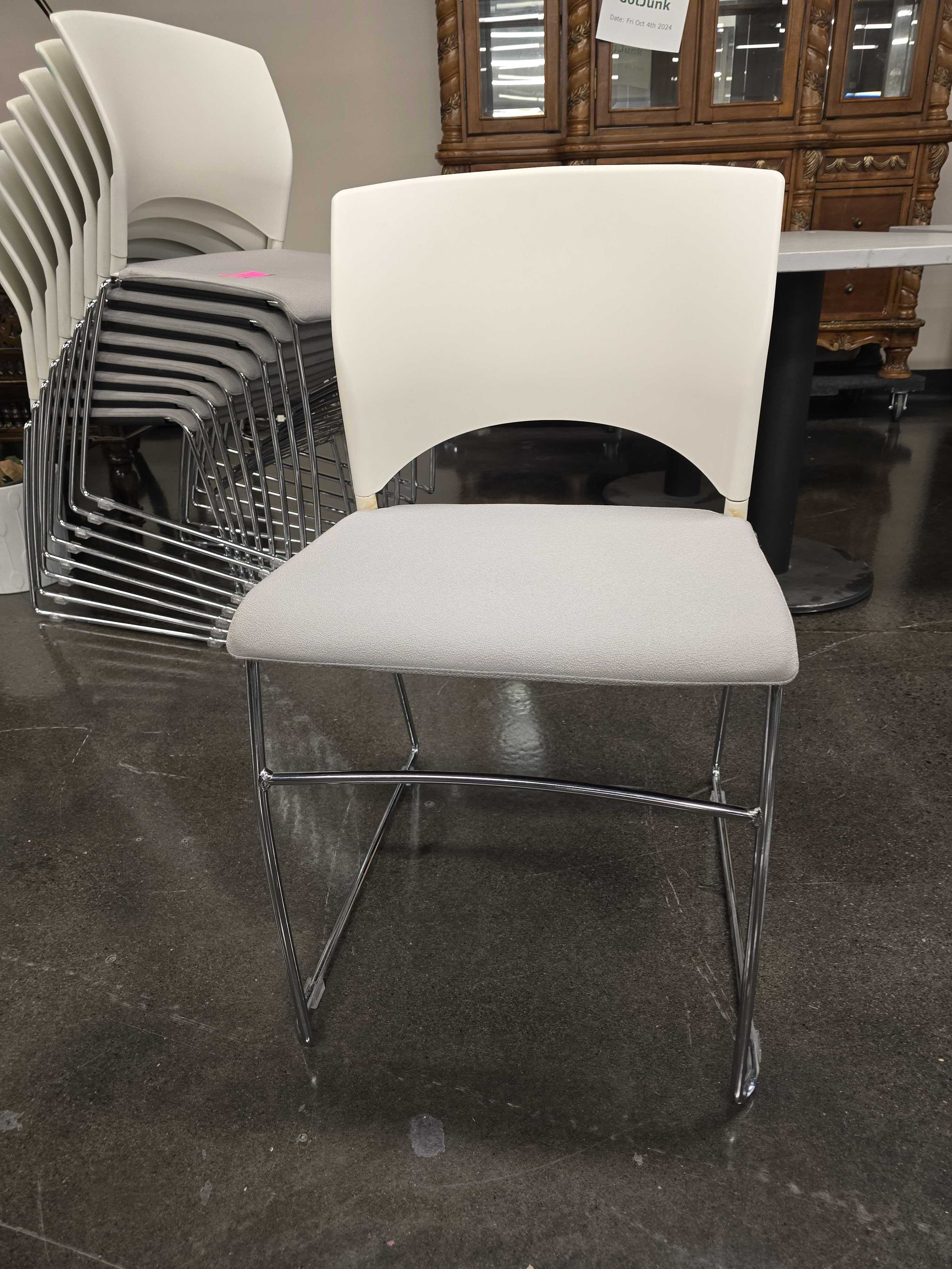 Teknion Volume Stacking Chair (Grey)