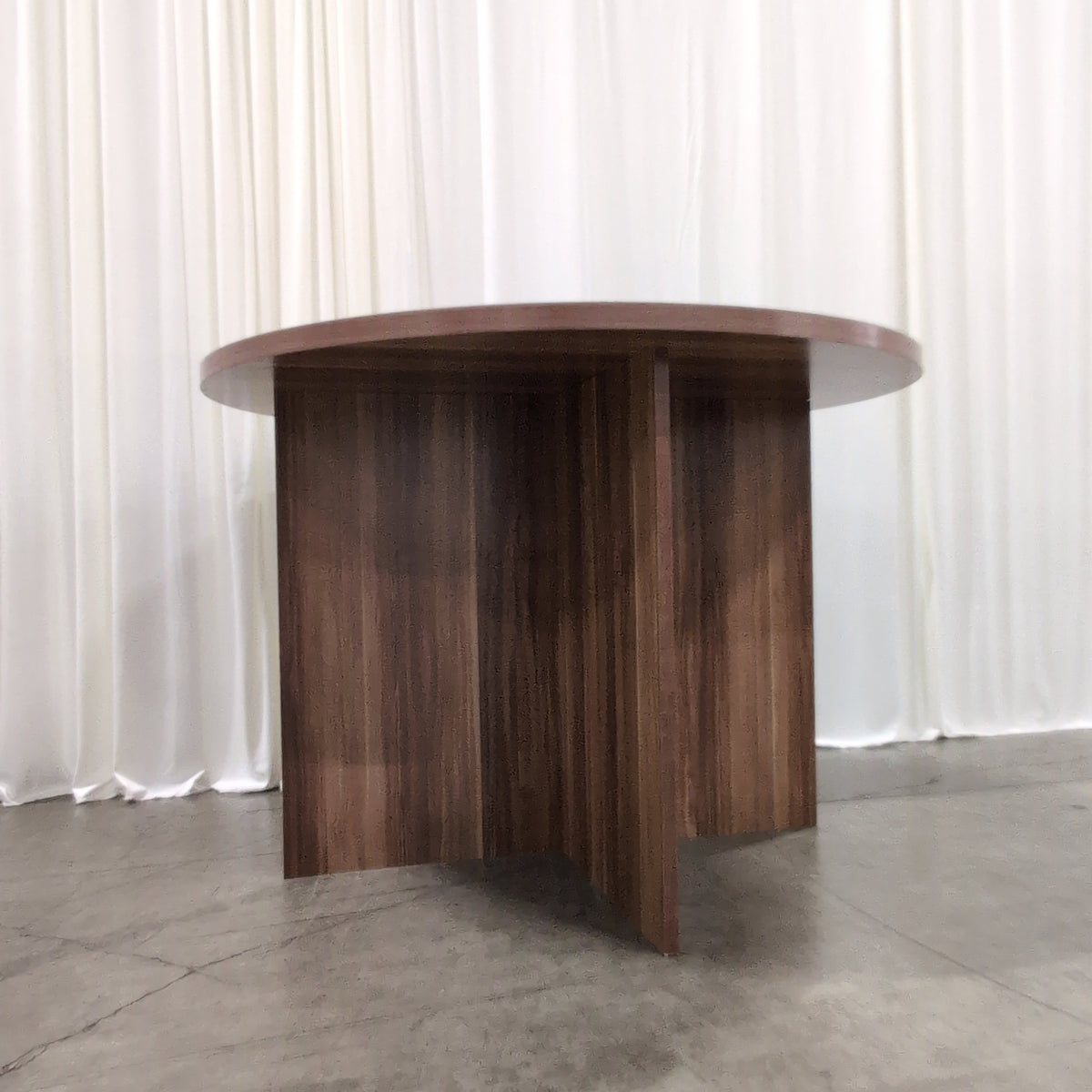 Modern Wood Grain Round Dining Table