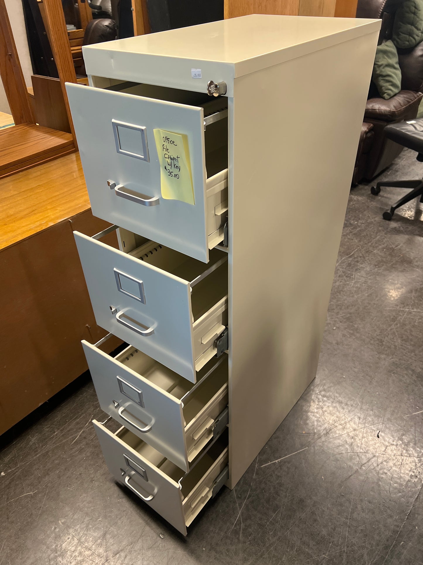 File Cabinet with key