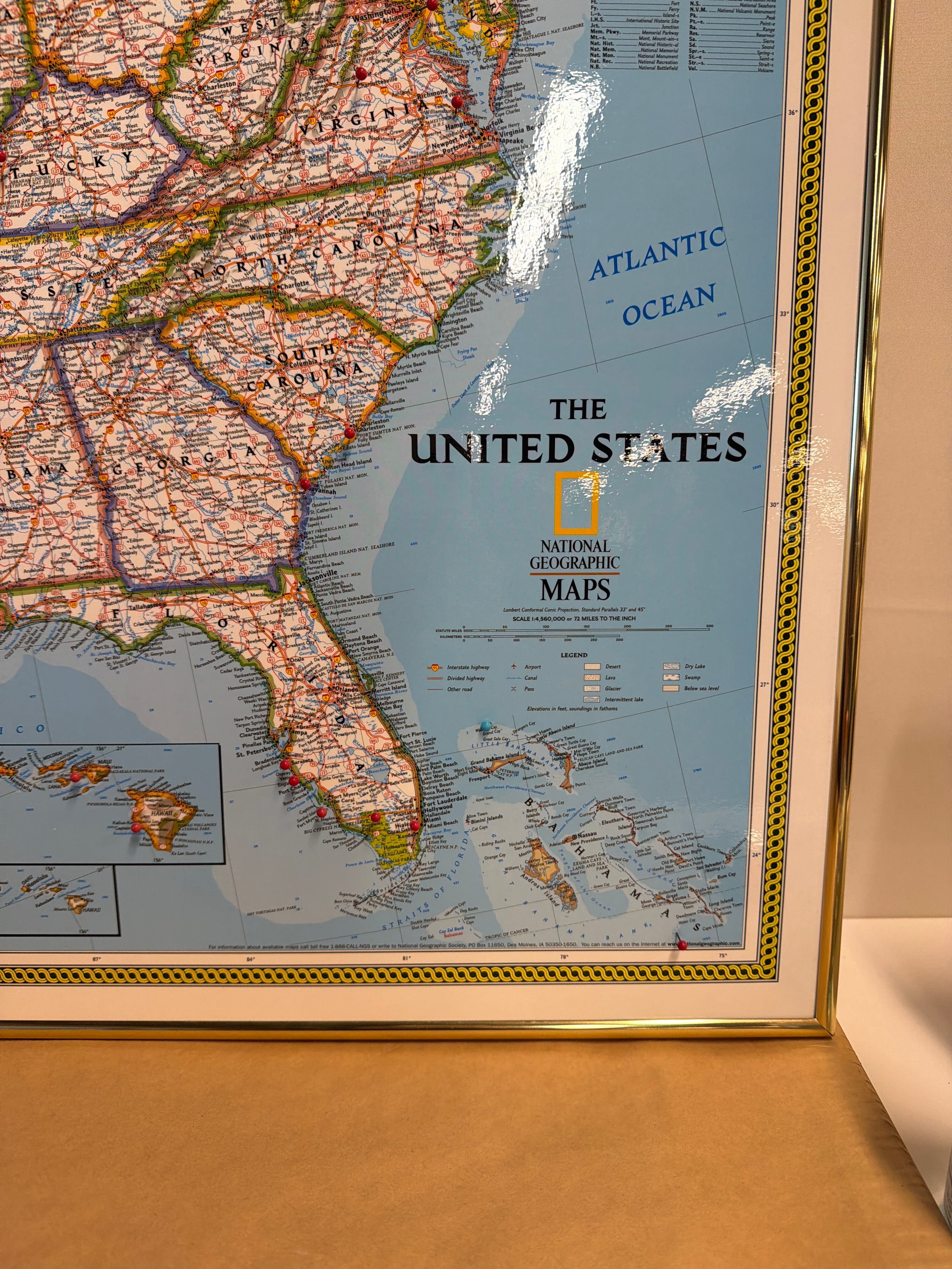 National Geographic Classic United States Map with Travel Pins