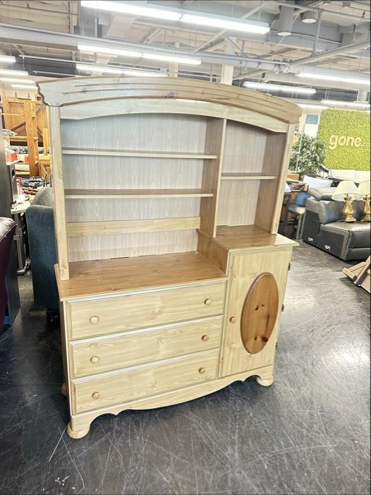 Pine Hutch with Storage