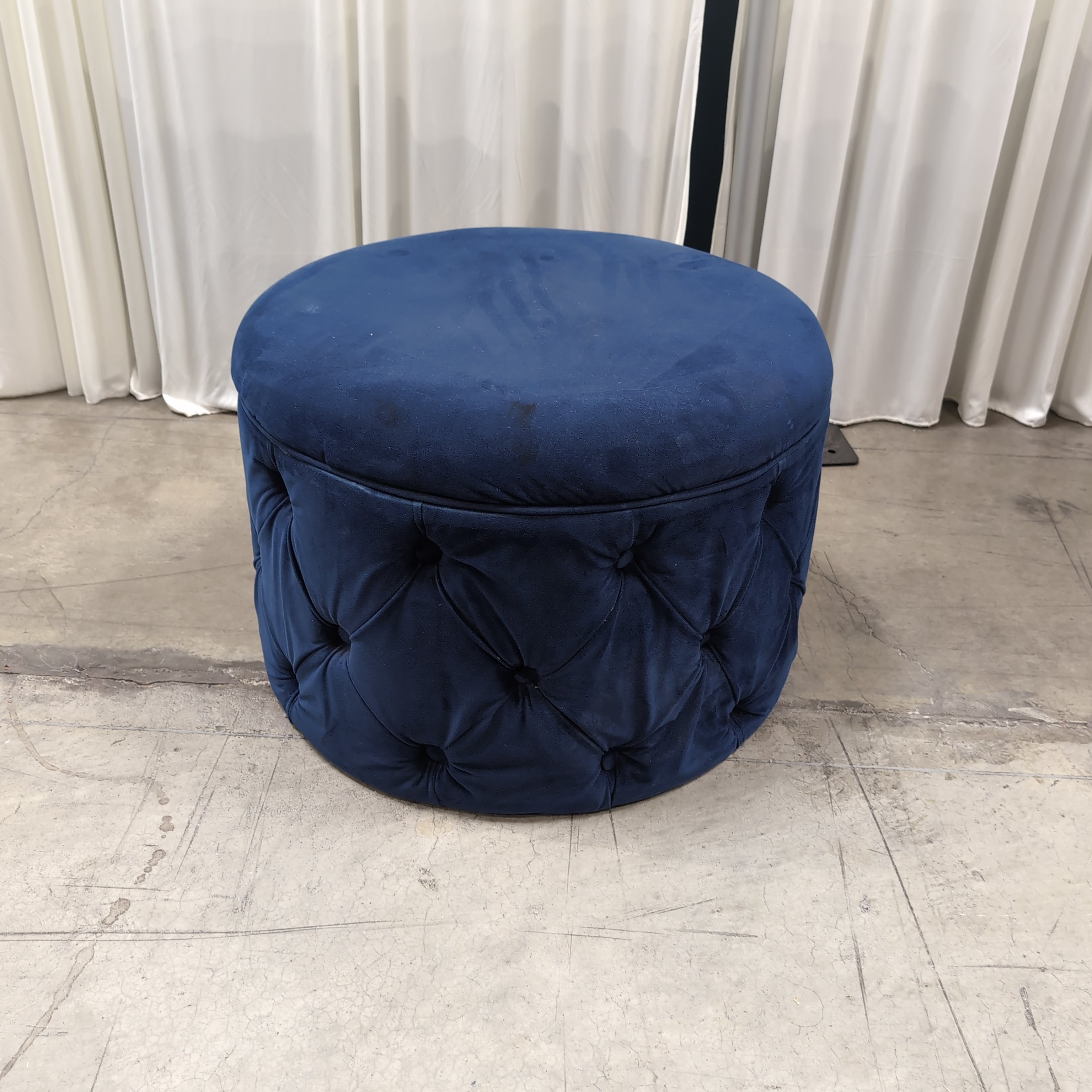 Round Navy Blue Tufted Ottoman in Velvet Fabric