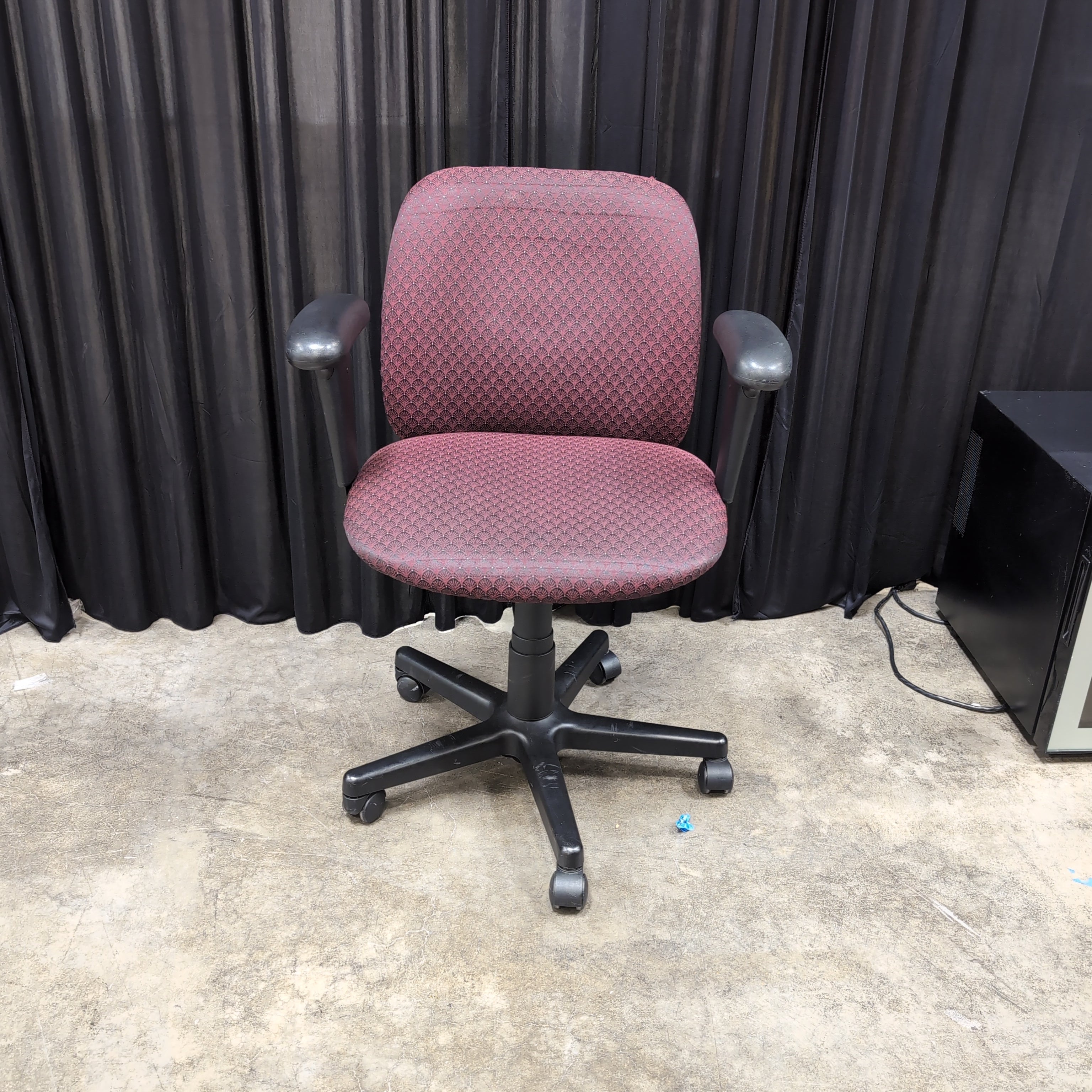 Burgundy Patterned Fabric Swivel Office Chair