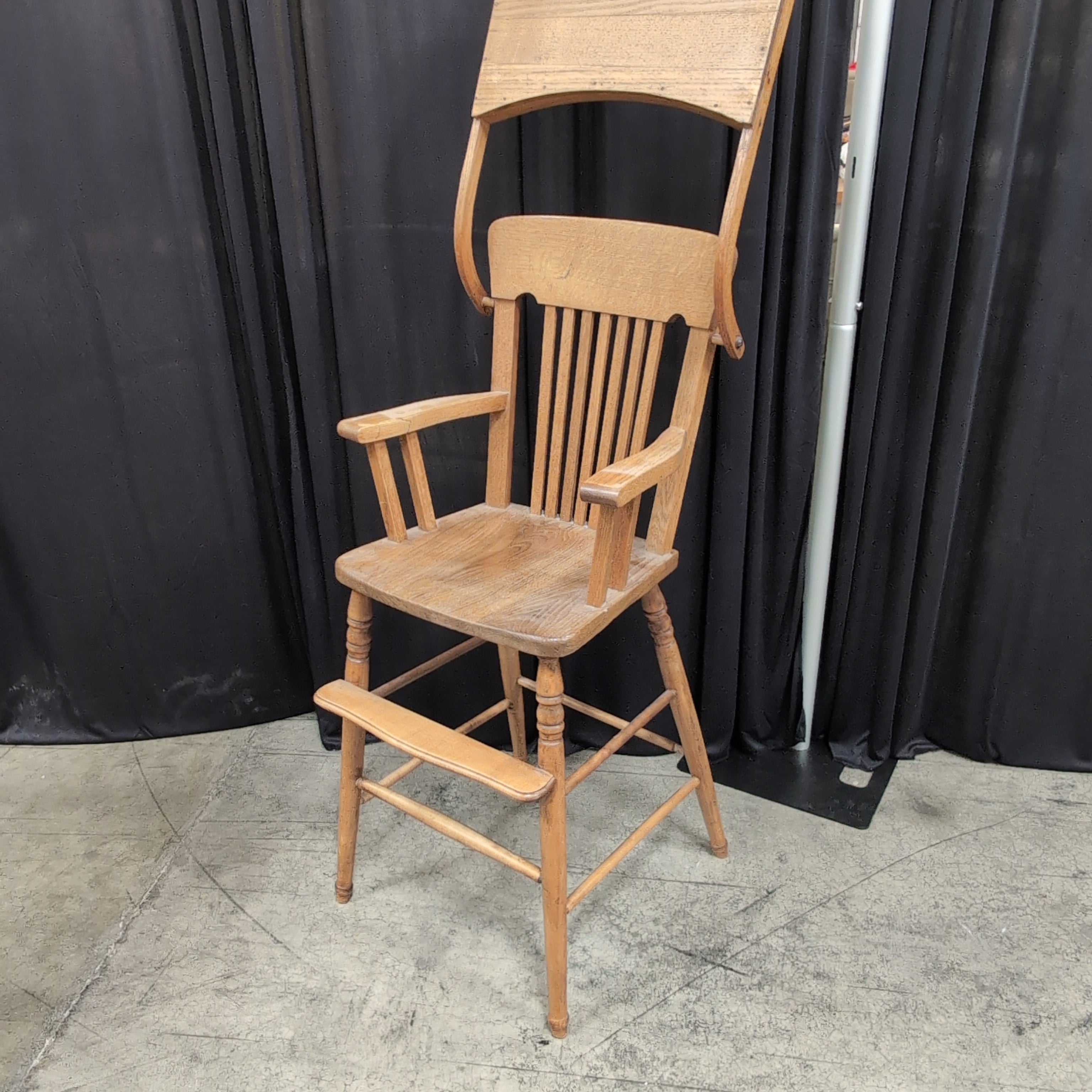 Natural Wood Traditional High Chair with Removable Tray