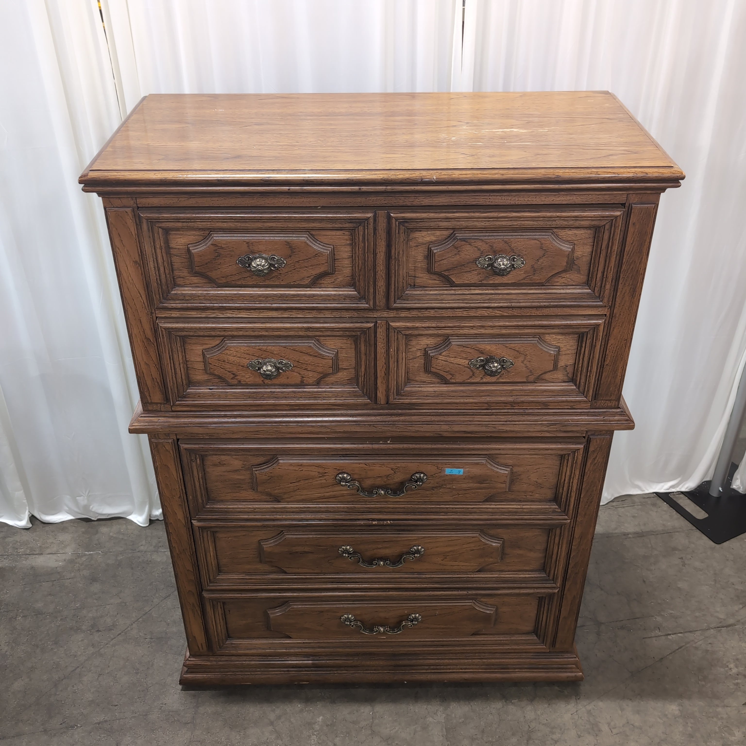 Traditional Honey Wood Seven-Drawer Dresser