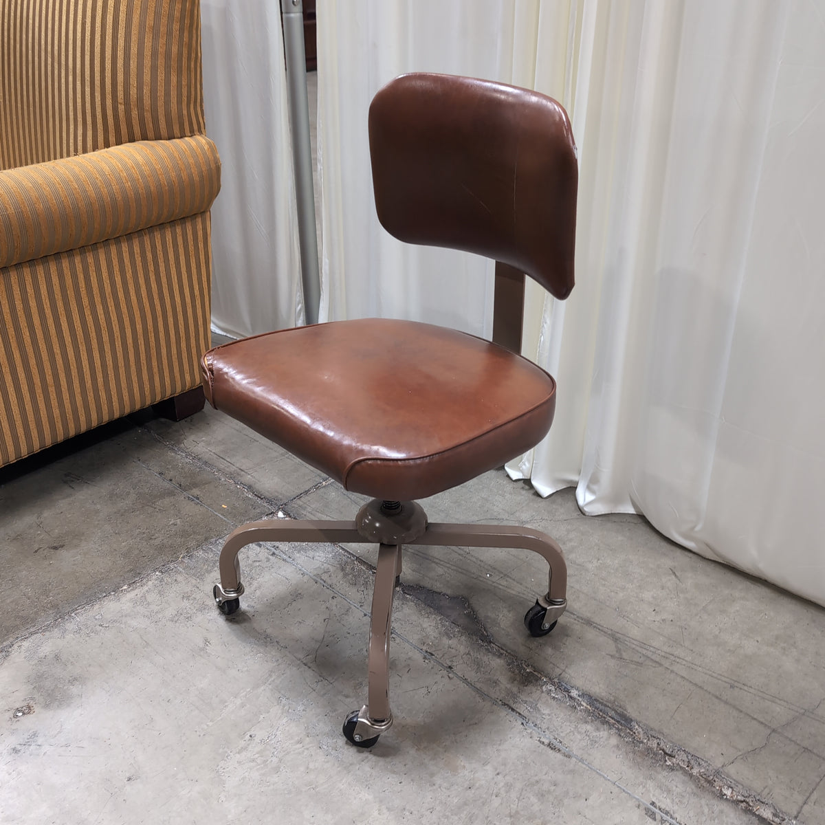 Brown Mid-Century Style Swivel Desk Chair with Casters