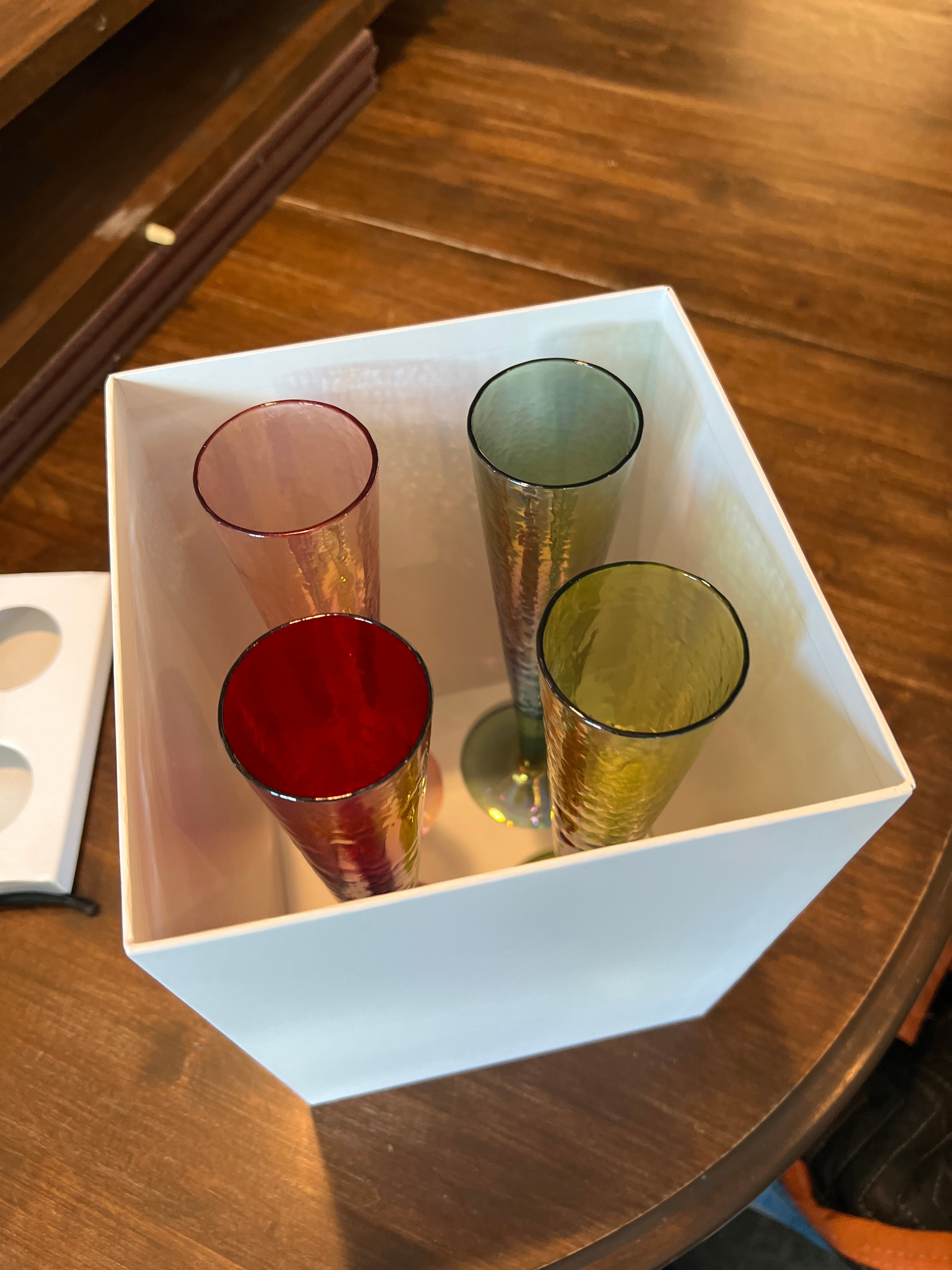 Tommy Bahama Luster Champagne Glasses — Set of 4