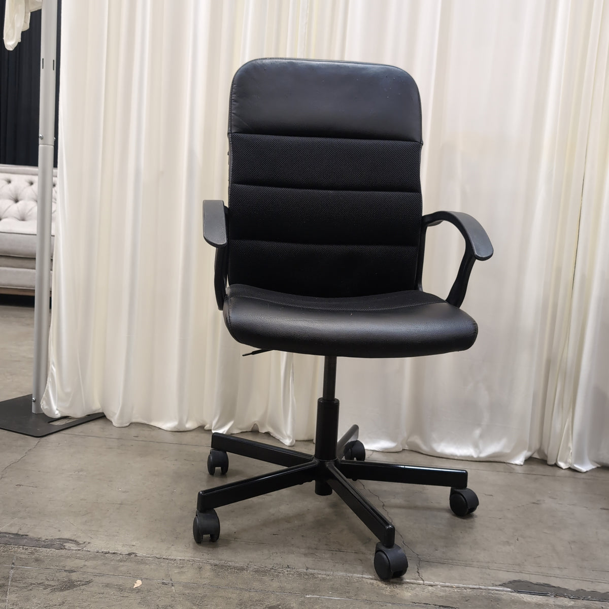 Black Faux Leather and Mesh Office Chair