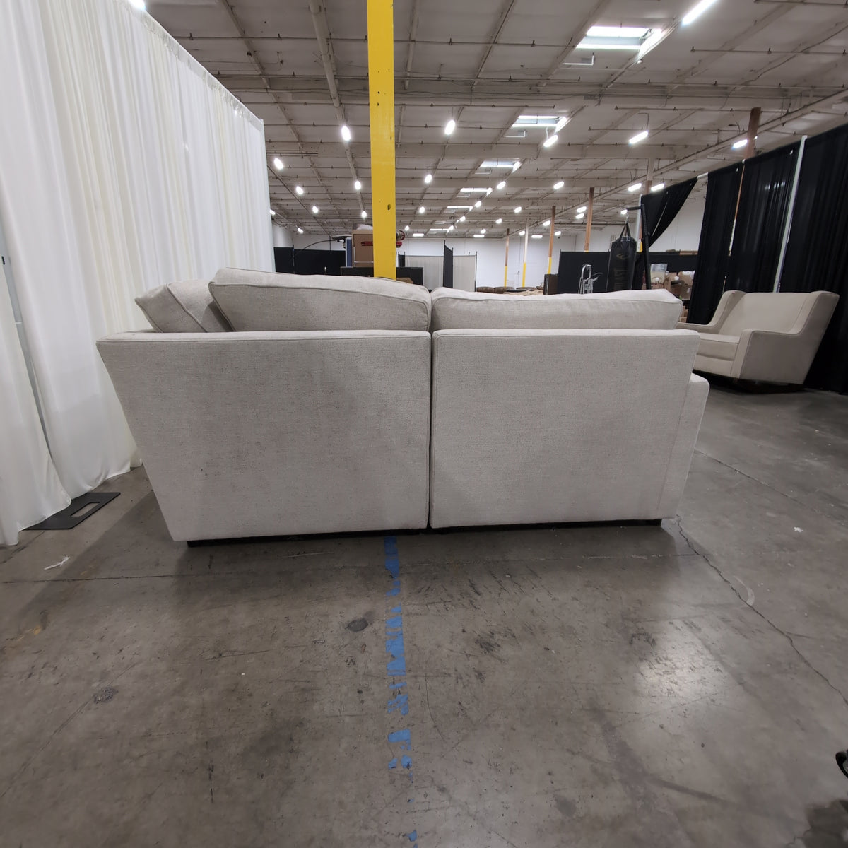 Modern Light Grey L-Shaped Sectional Couch in Fabric