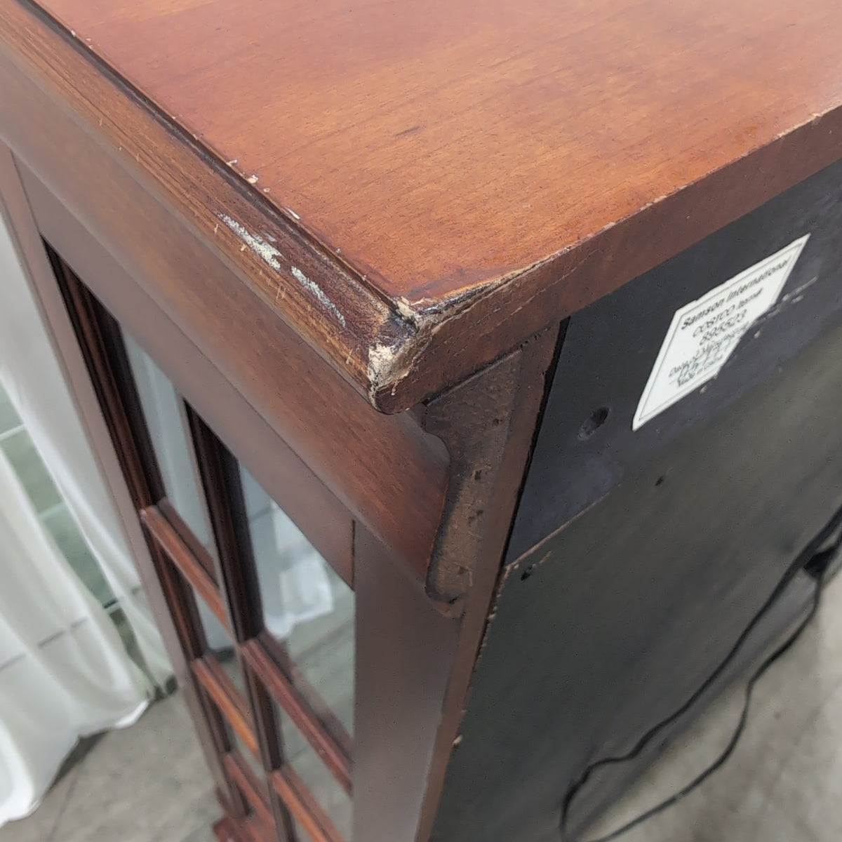 Traditional Dark Wood China Cabinet with Glass Doors