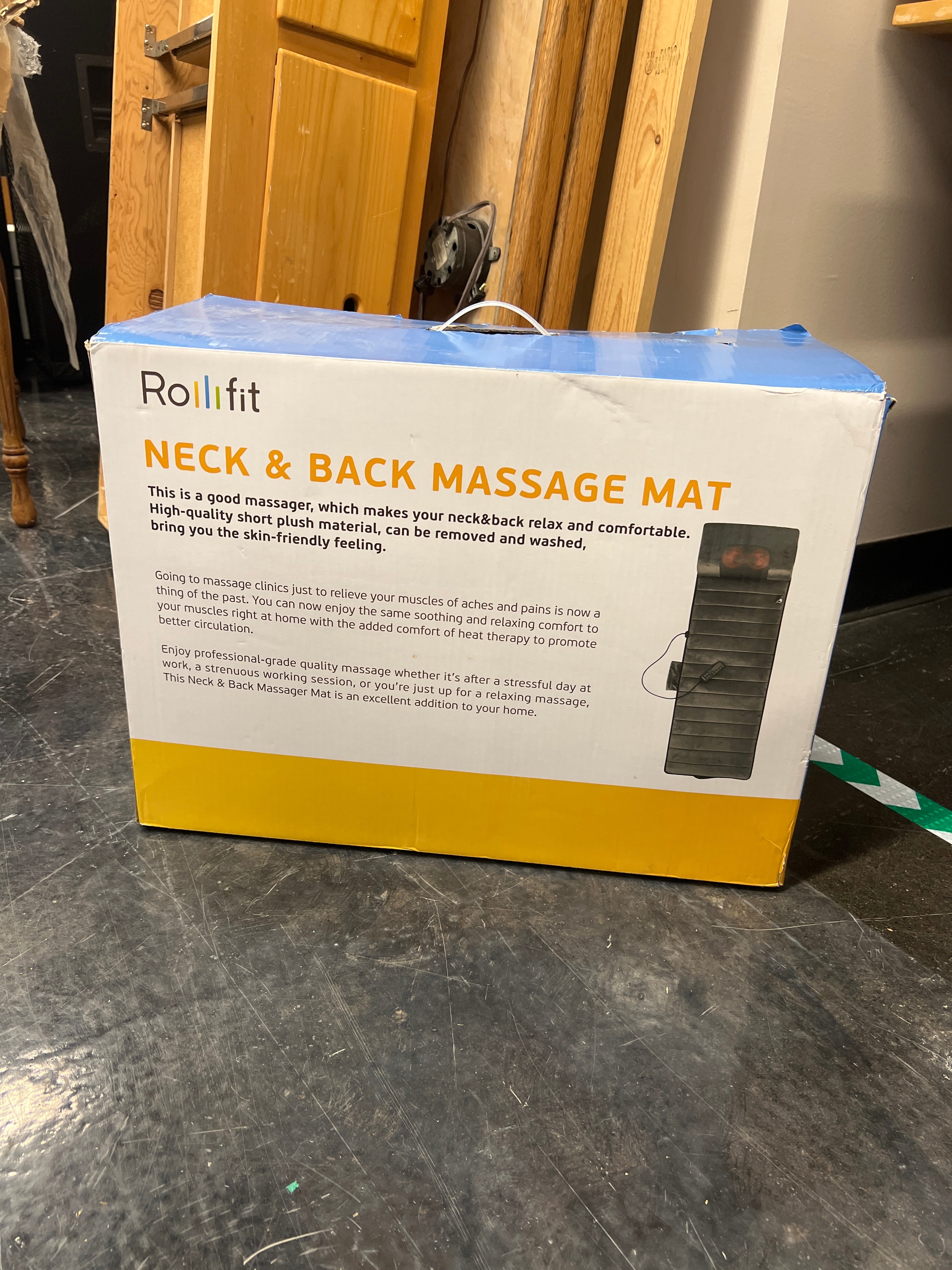 Neck and back massage mat