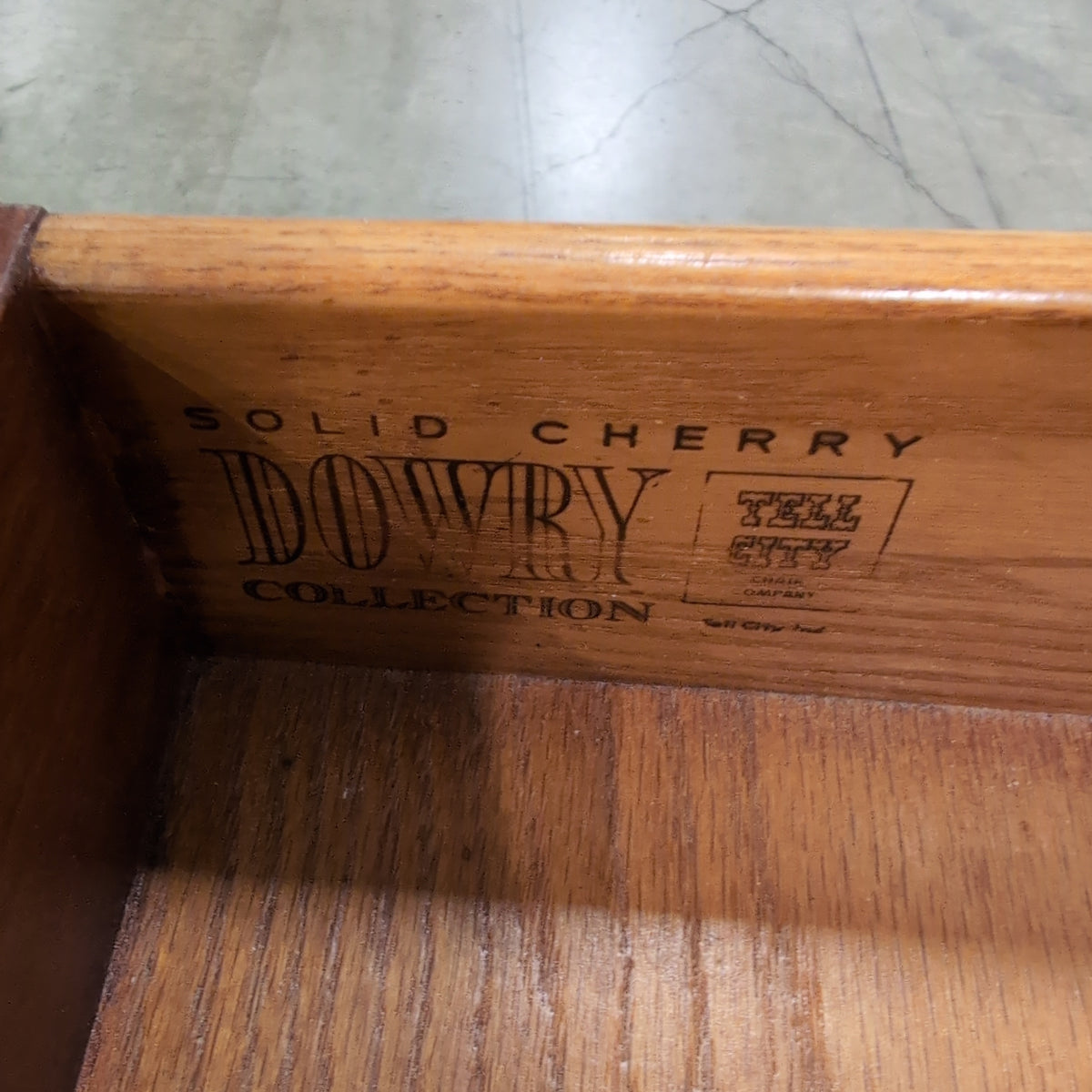 Cherry-Stained Wood Pedestal End Table