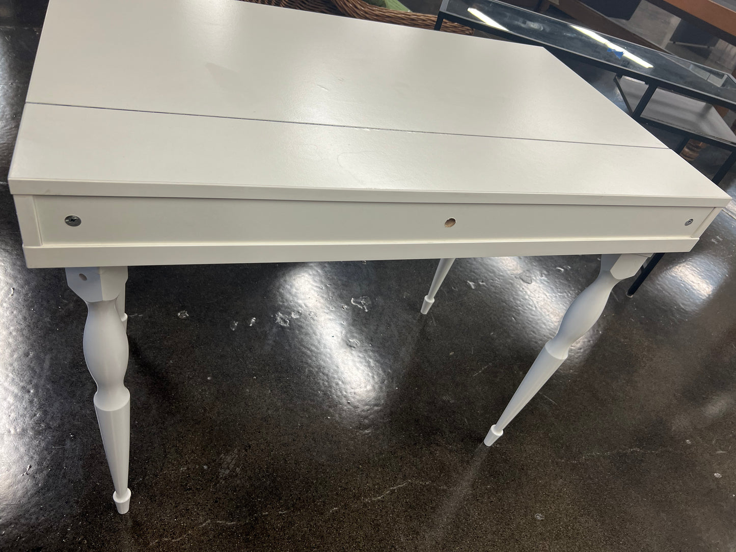 Elegant White Flip-Top Computer Desk w/ Spindle Legs