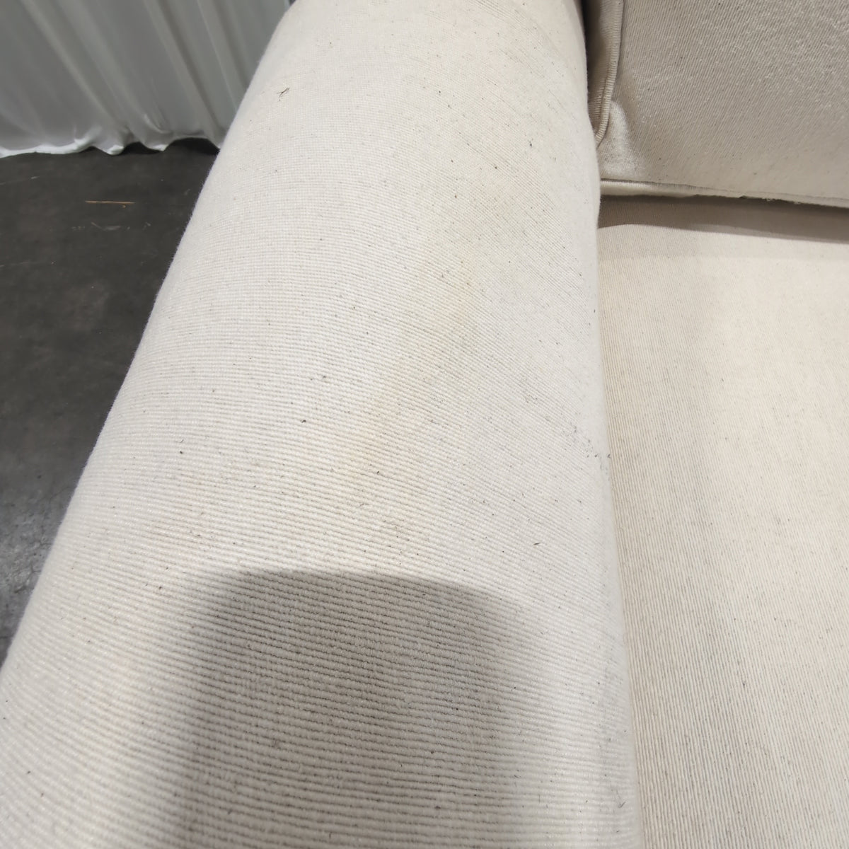 Shenandoah Furniture Cream Fabric Rolled Arm Loveseat