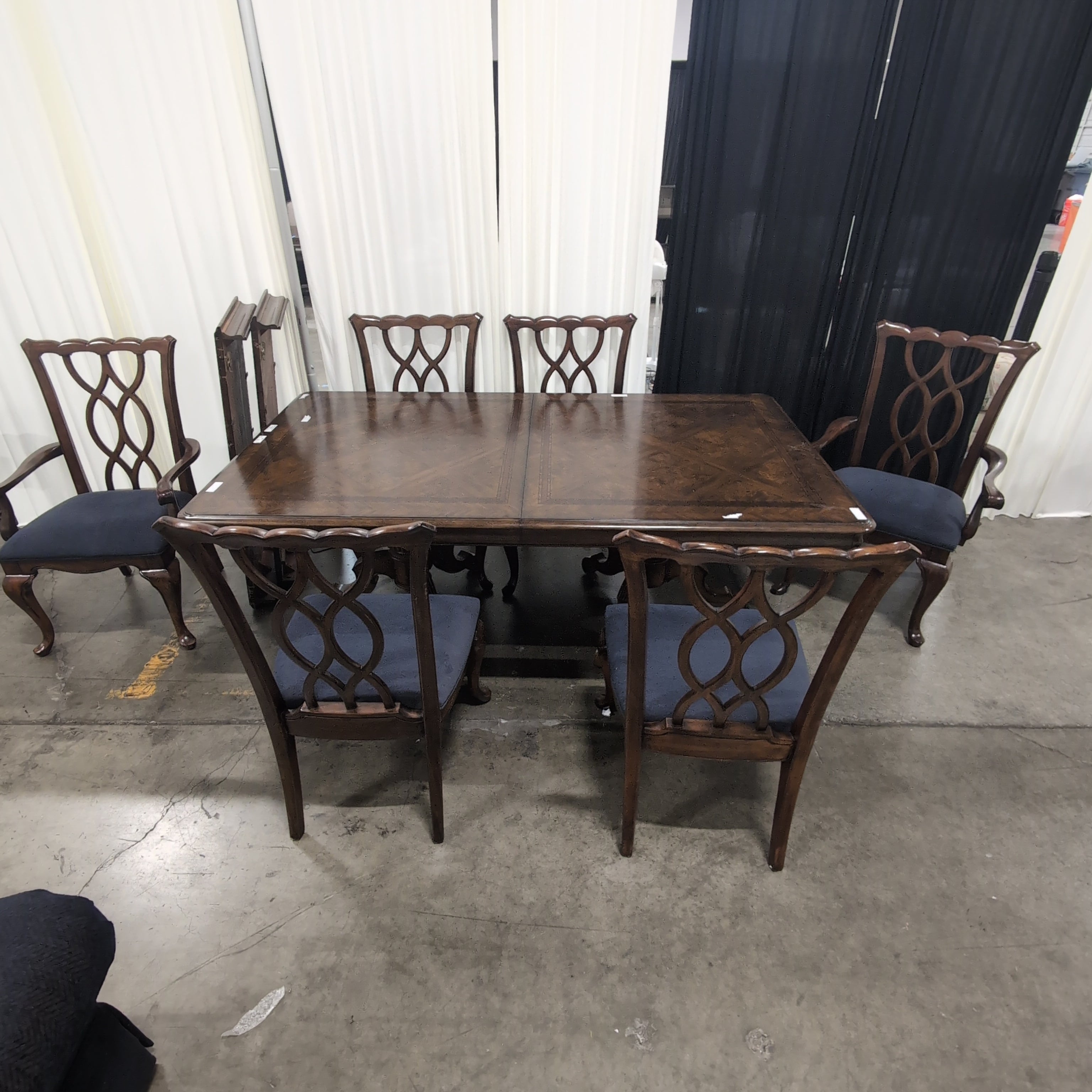 Traditional Dark Wood Dining Table with Cabriole Legs