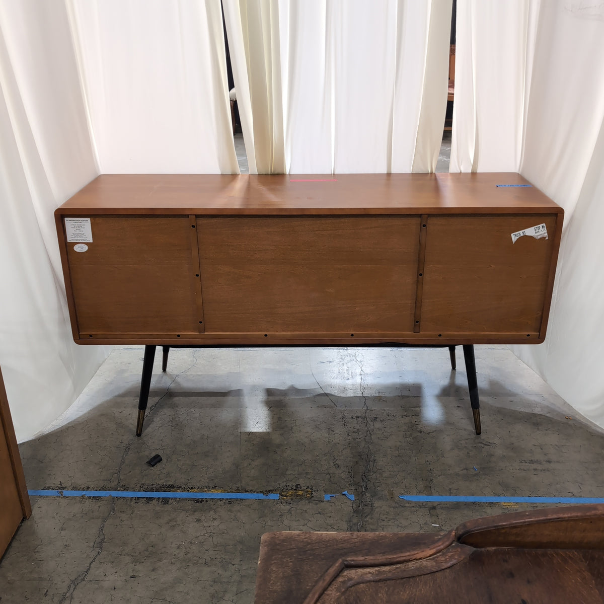 RENAZRYBOL Mid-Century Wood Buffet with Tapered Legs