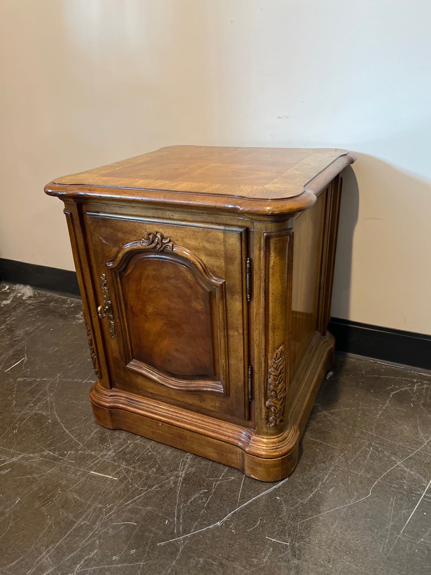 Drexel Heritage Mid Century Modern Side Table
