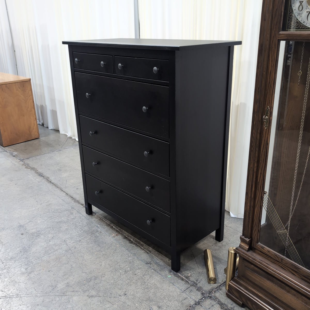 Black Wood Six-Drawer Dresser