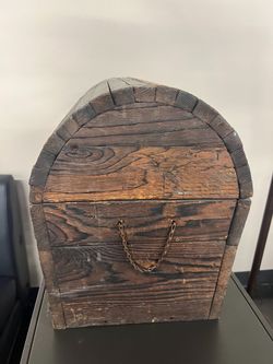 Rustic Pirate Treasure Chest Trunk