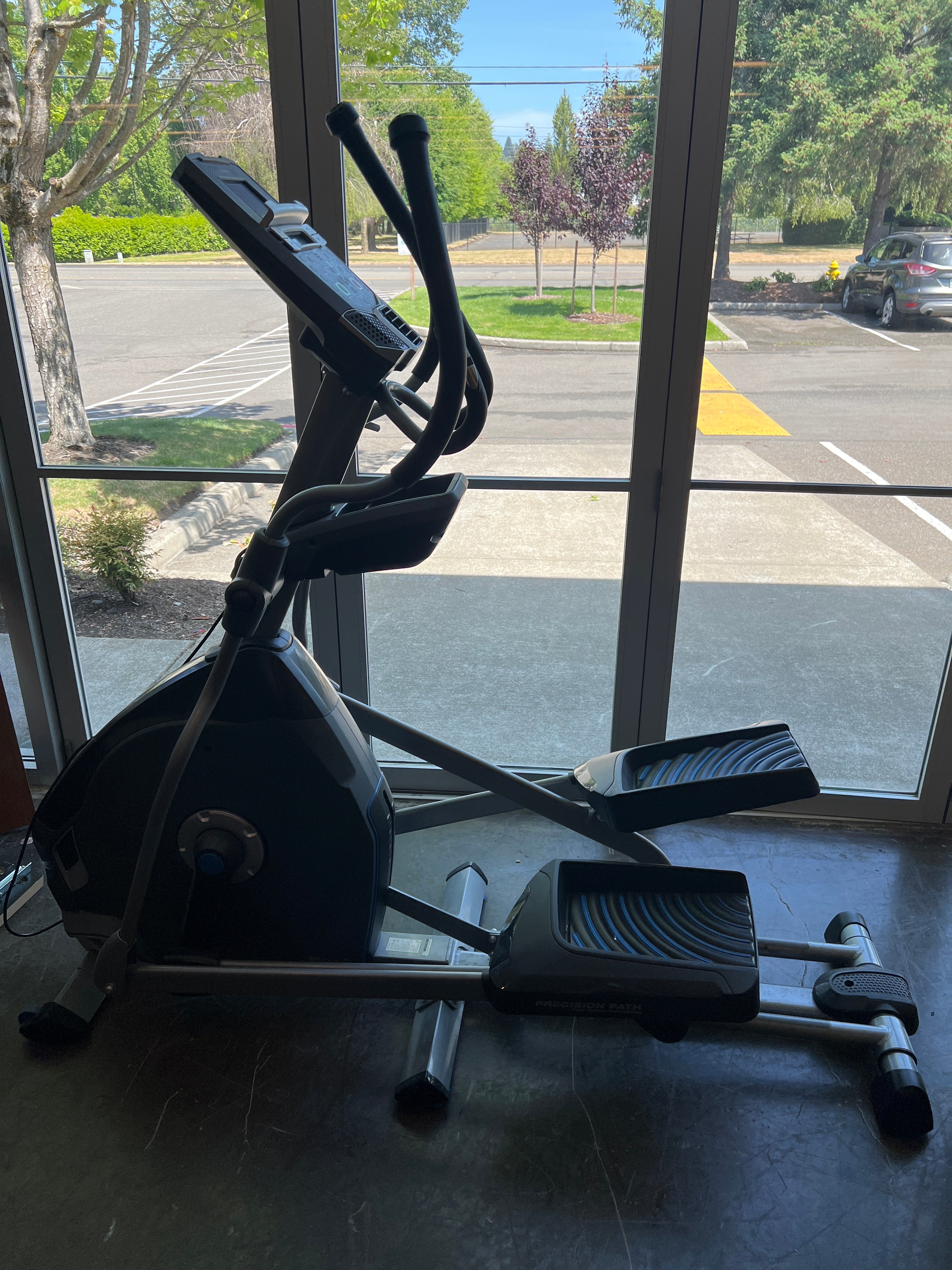 Nautilus Elliptical Trainer with Digital Display