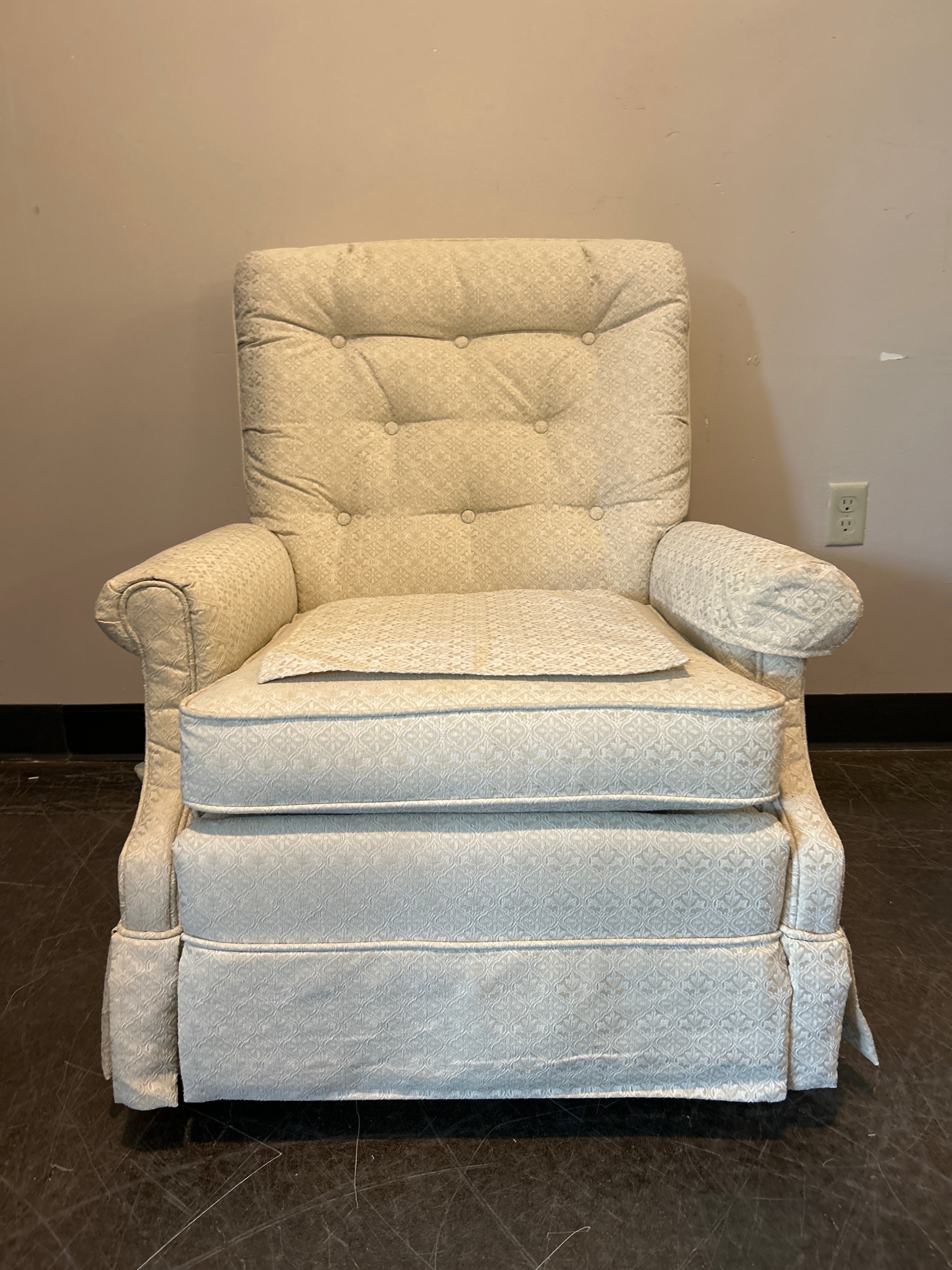 Barcalounger Beige Recliner Chair – Tufted Back & Rolled Arms