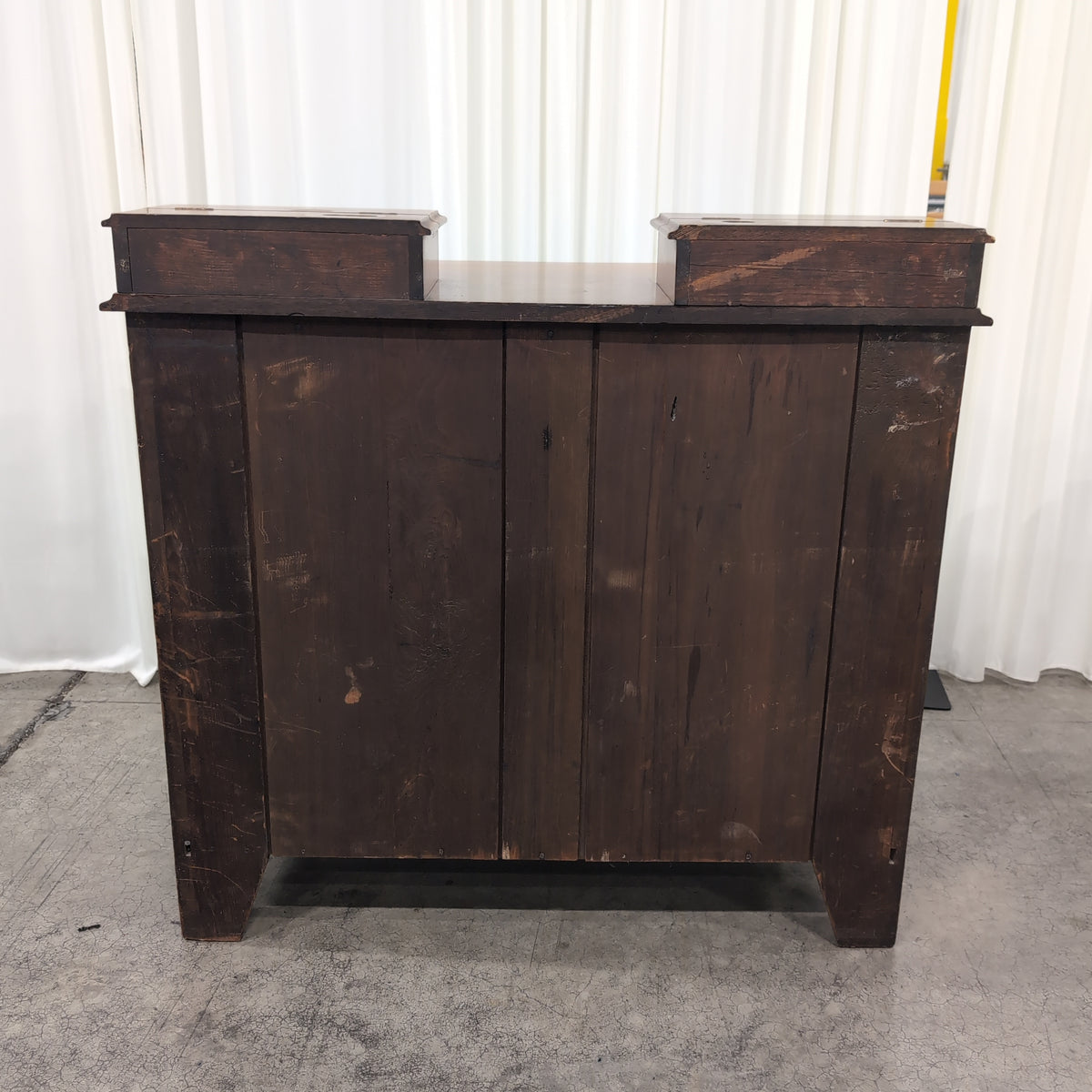 Traditional Reddish-Brown Wood Nightstand with Three Drawers