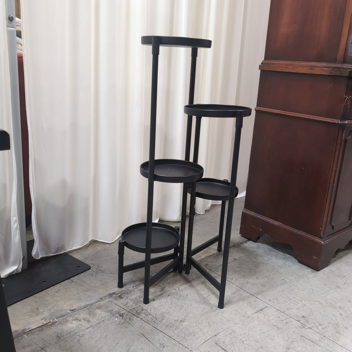 Black Metal Five-Tier Plant Stand