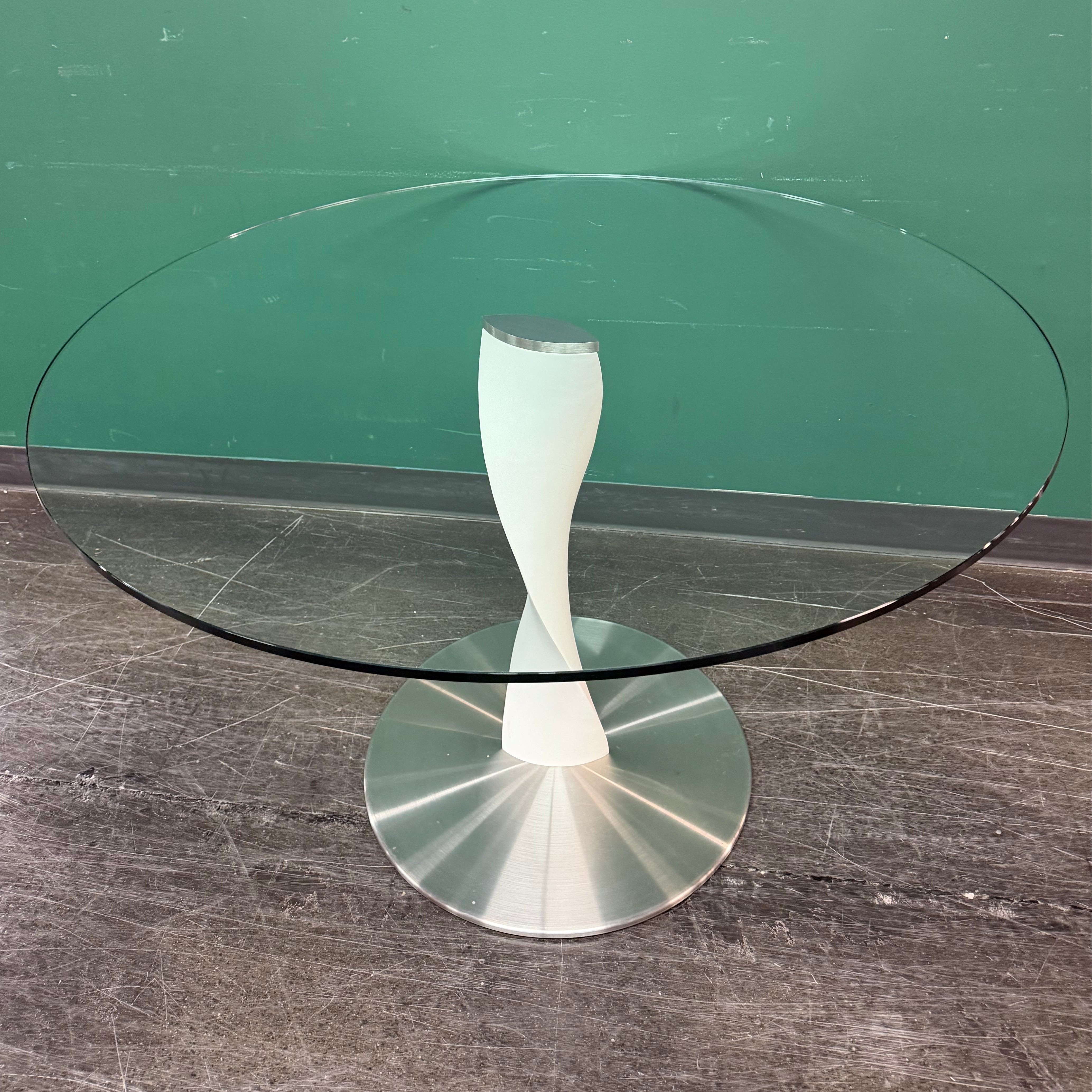 The Spin Dining Table by Porada - Made in Italy - ($3700+ New)