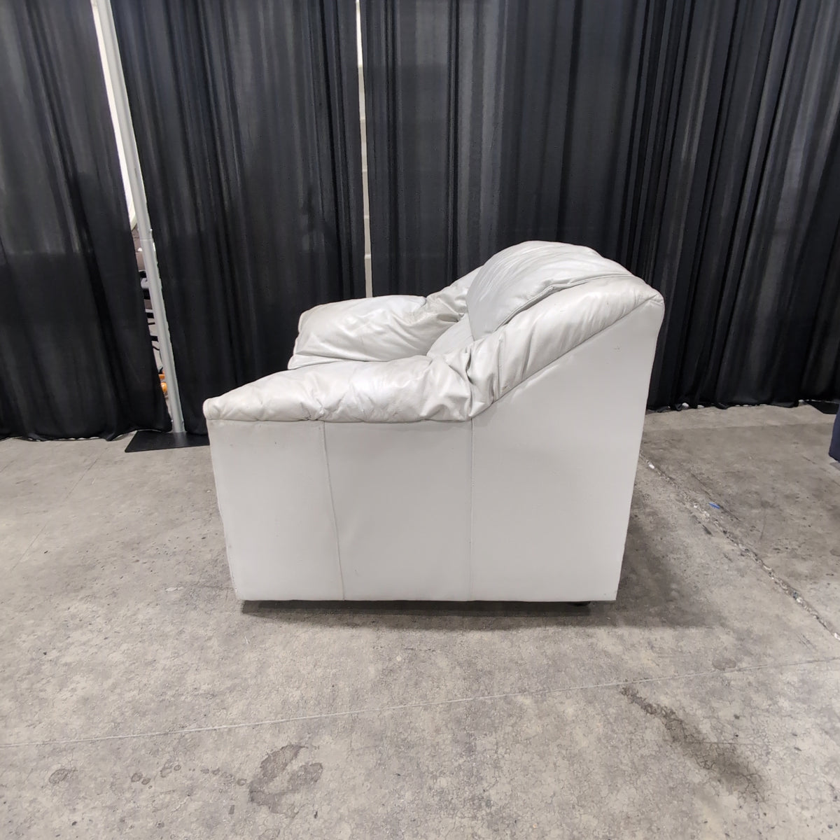 Emerson Leather Padded Off-White Leather Recliner