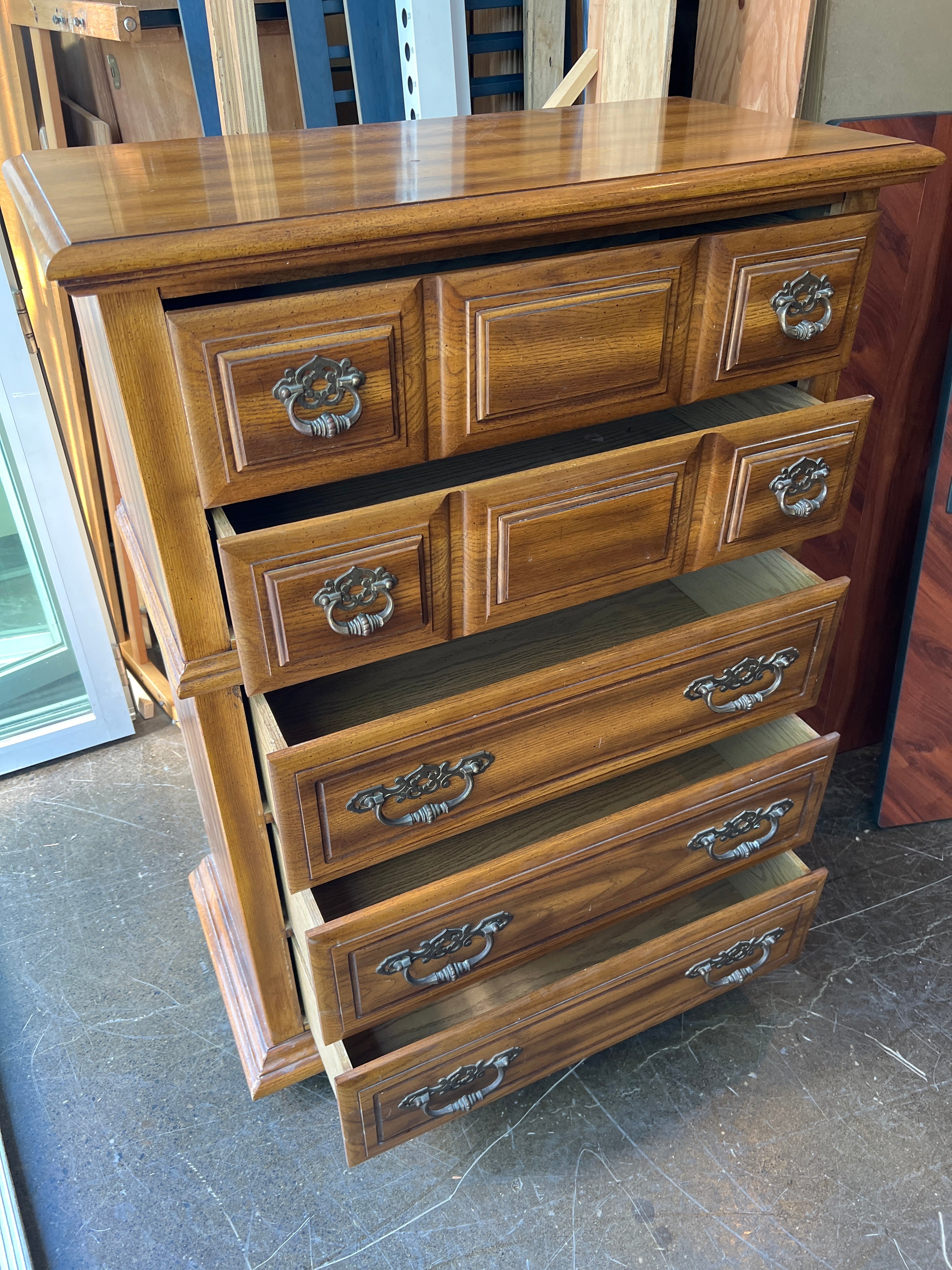 Vintage Oak 5-Drawer Dresser