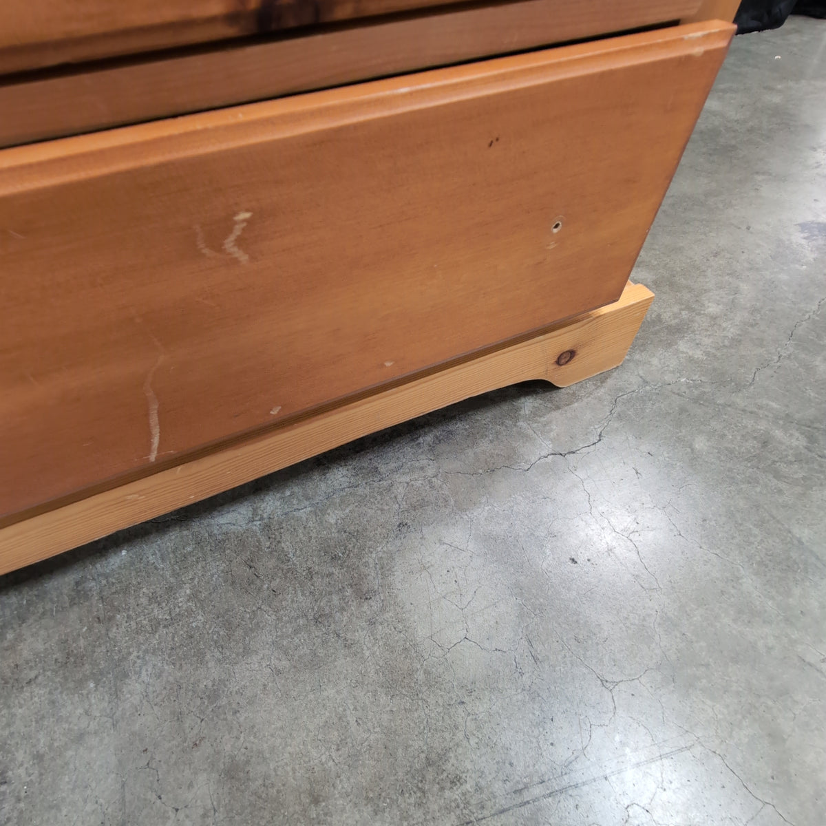 Natural Pine Finish Nine-Drawer Dresser