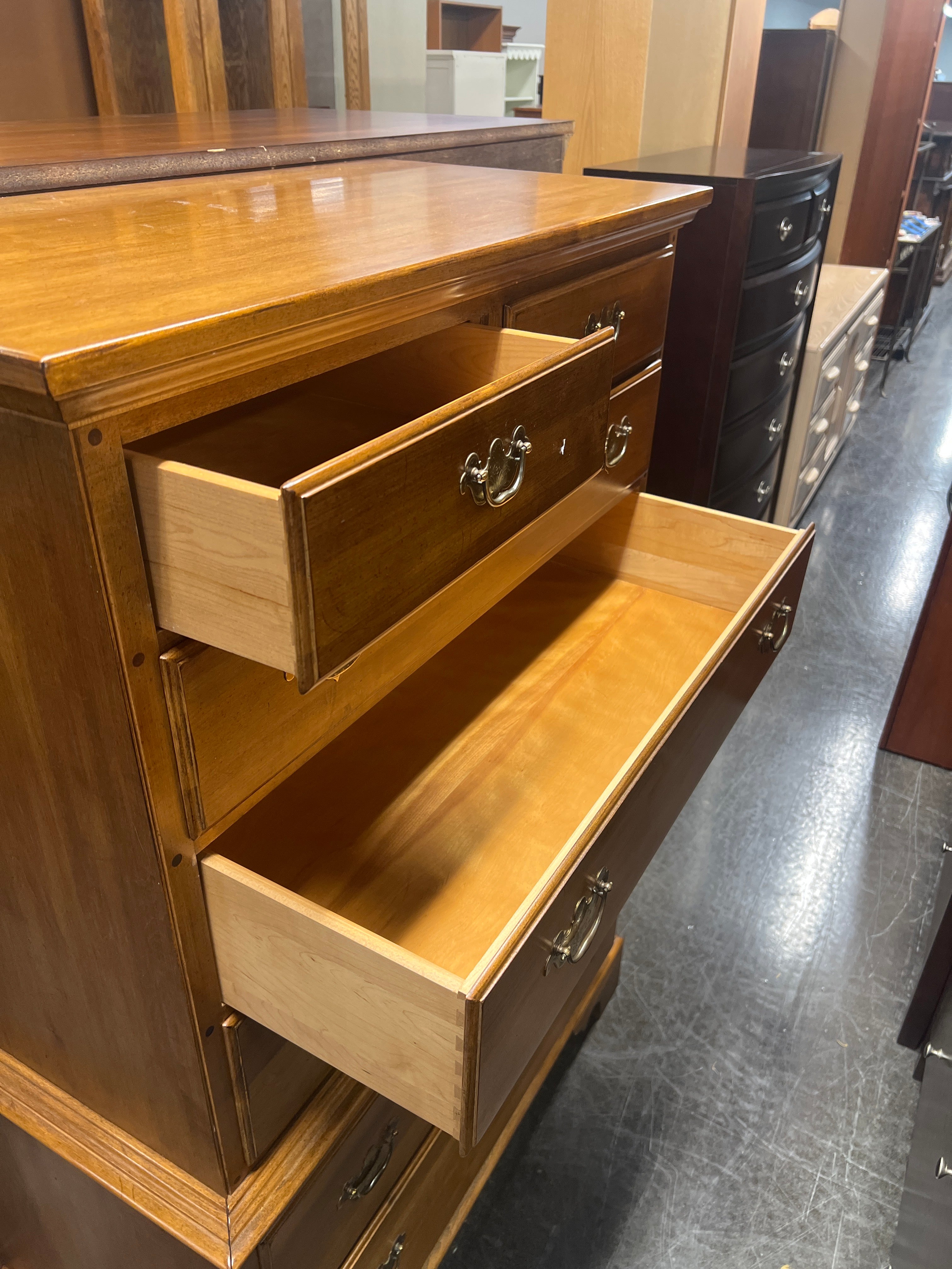 Traditional Seven-Drawer Wooden Dresser Chest