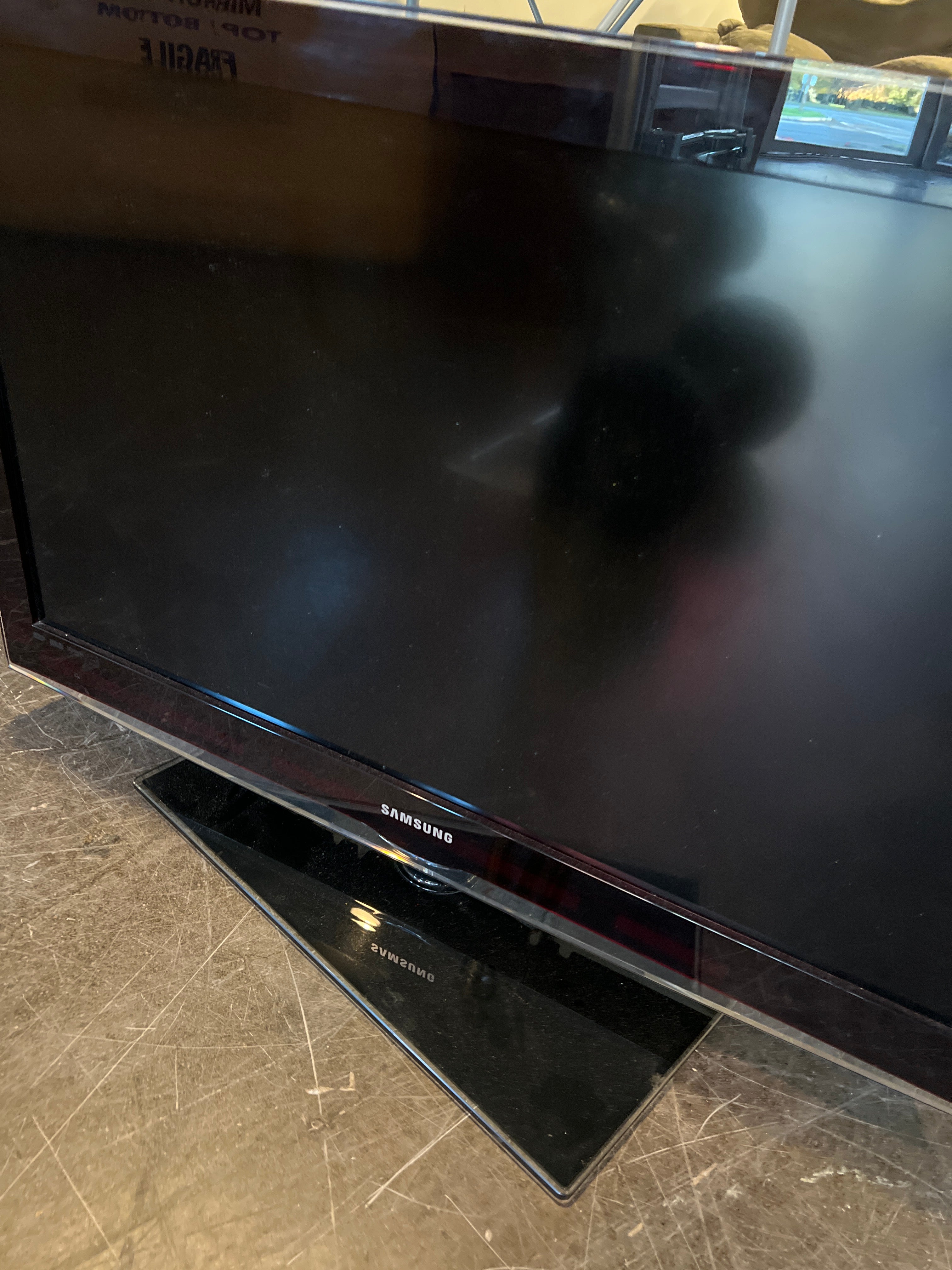 SAMSUNG LN37B550K1F 37-inch Flat-Panel LCD Television