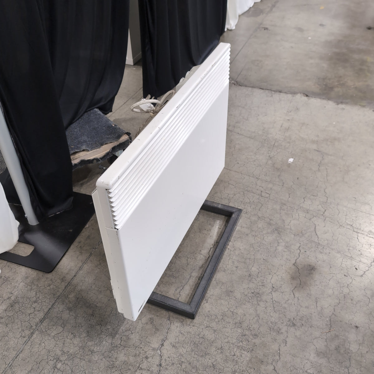White Flat Panel Monitor with Ribbed Back