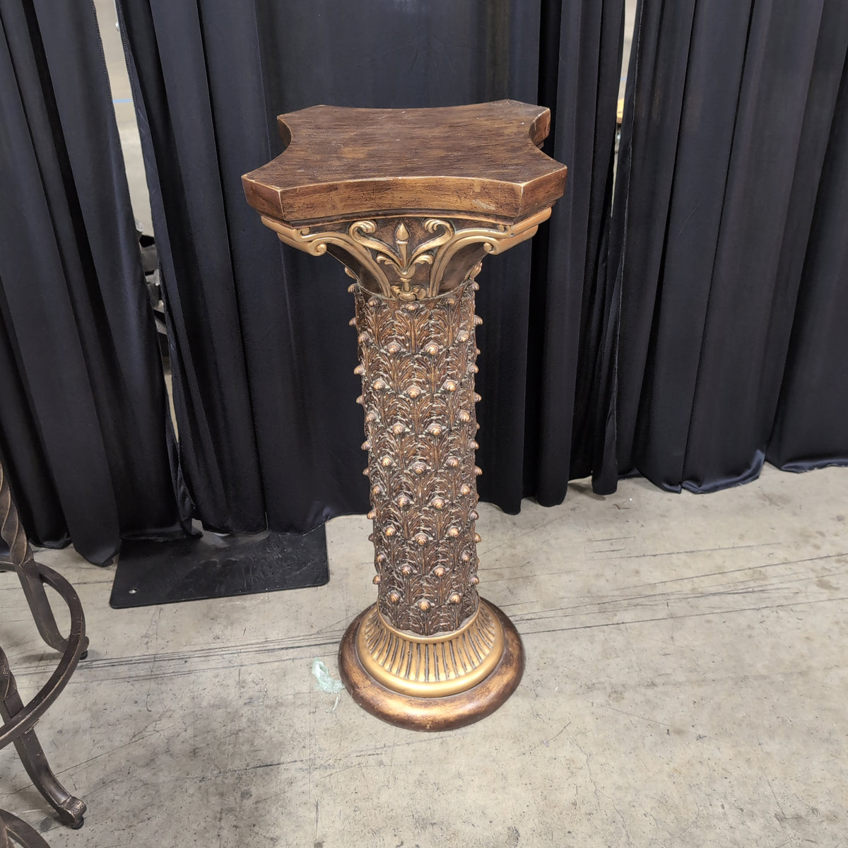 Traditional Brown Wood Pedestal Stand with Ornate Base