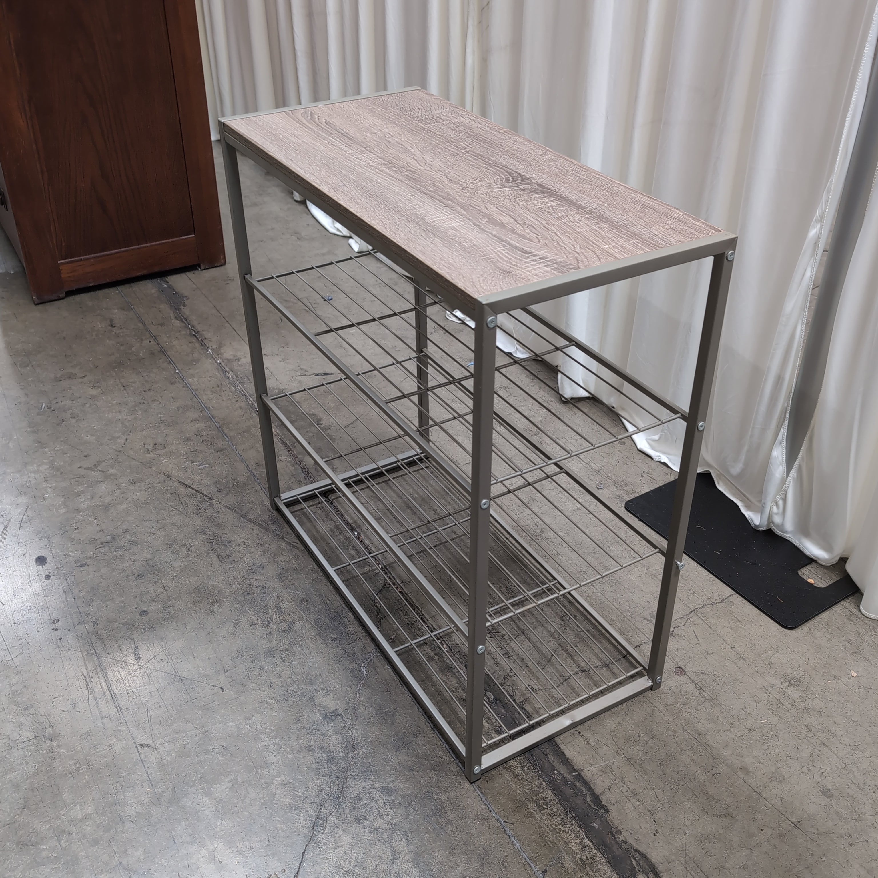 Light Wood Grain Top Shoe Rack with Metal Shelves