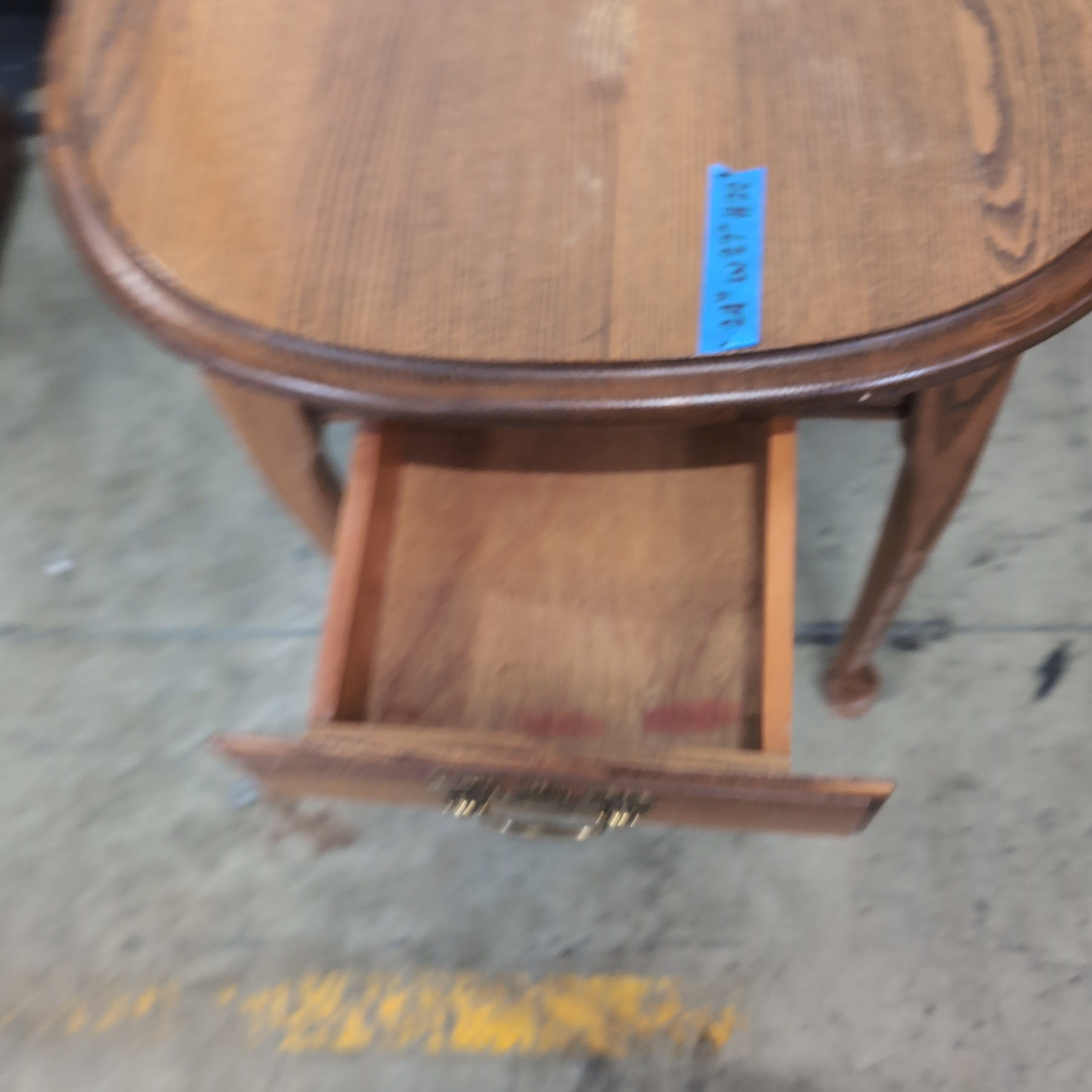Traditional Oval Wood End Table with Drawer