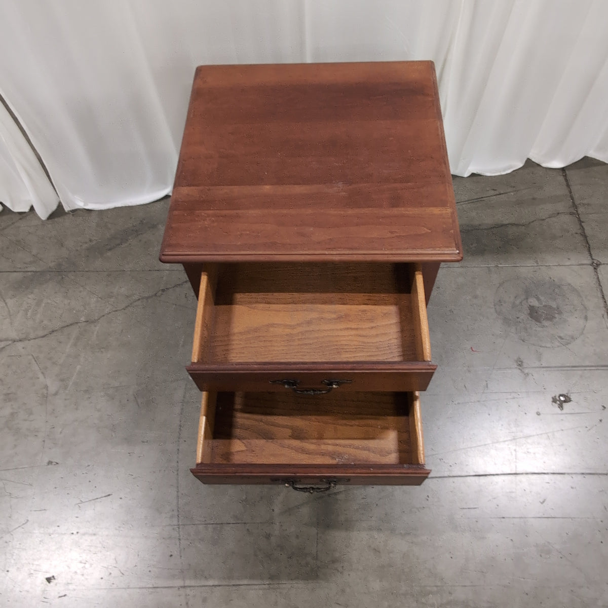 Cherry-Stained Wood Pedestal End Table