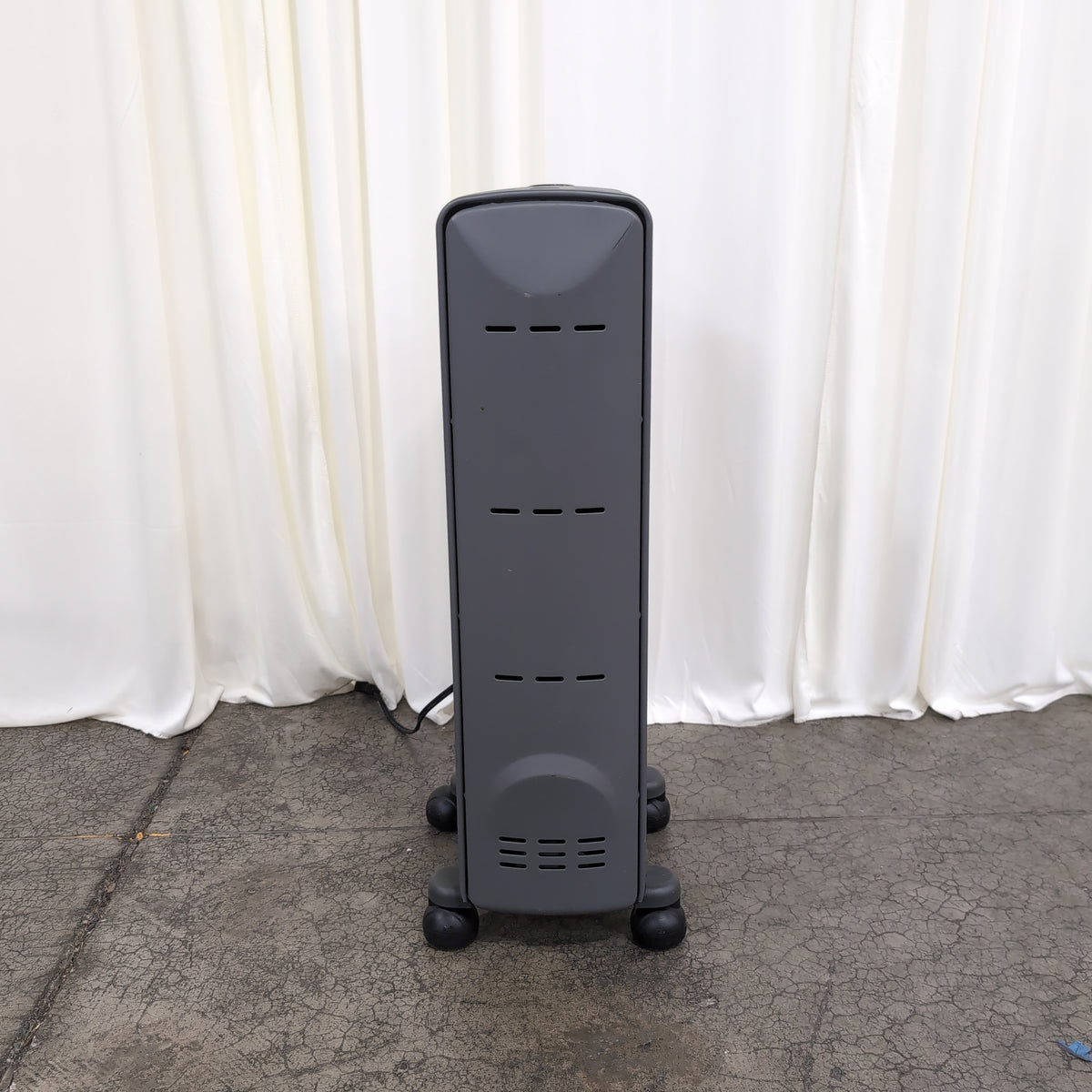 Gray Oil-Filled Radiator Portable Heater