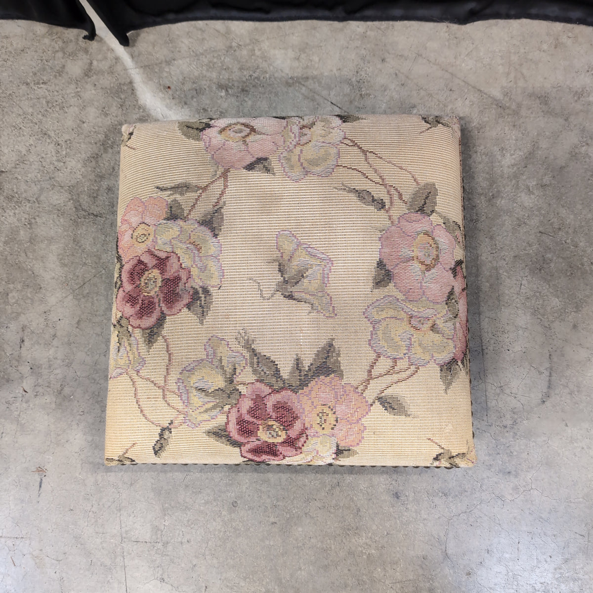 Floral Tapestry Patterned Accent Cushion