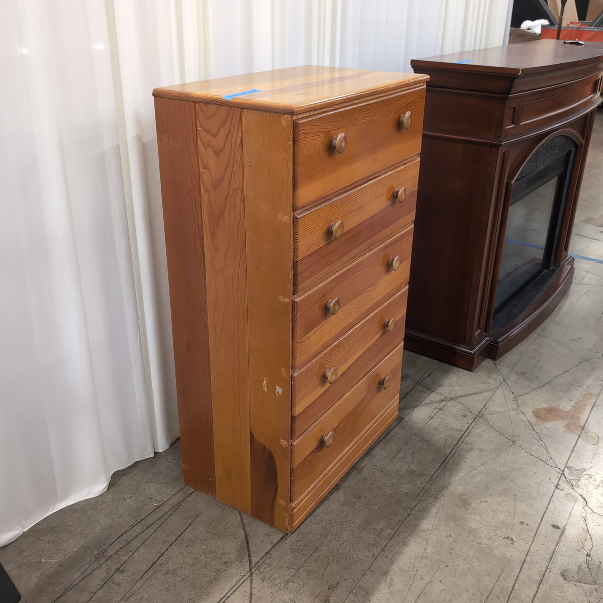 Traditional Six-Drawer Wood Dresser in Pine