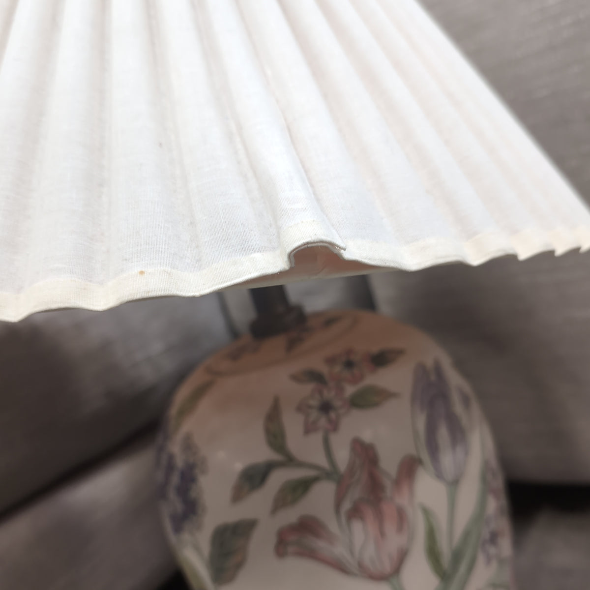 Vintage Floral Ceramic Table Lamp with Pleated Shade