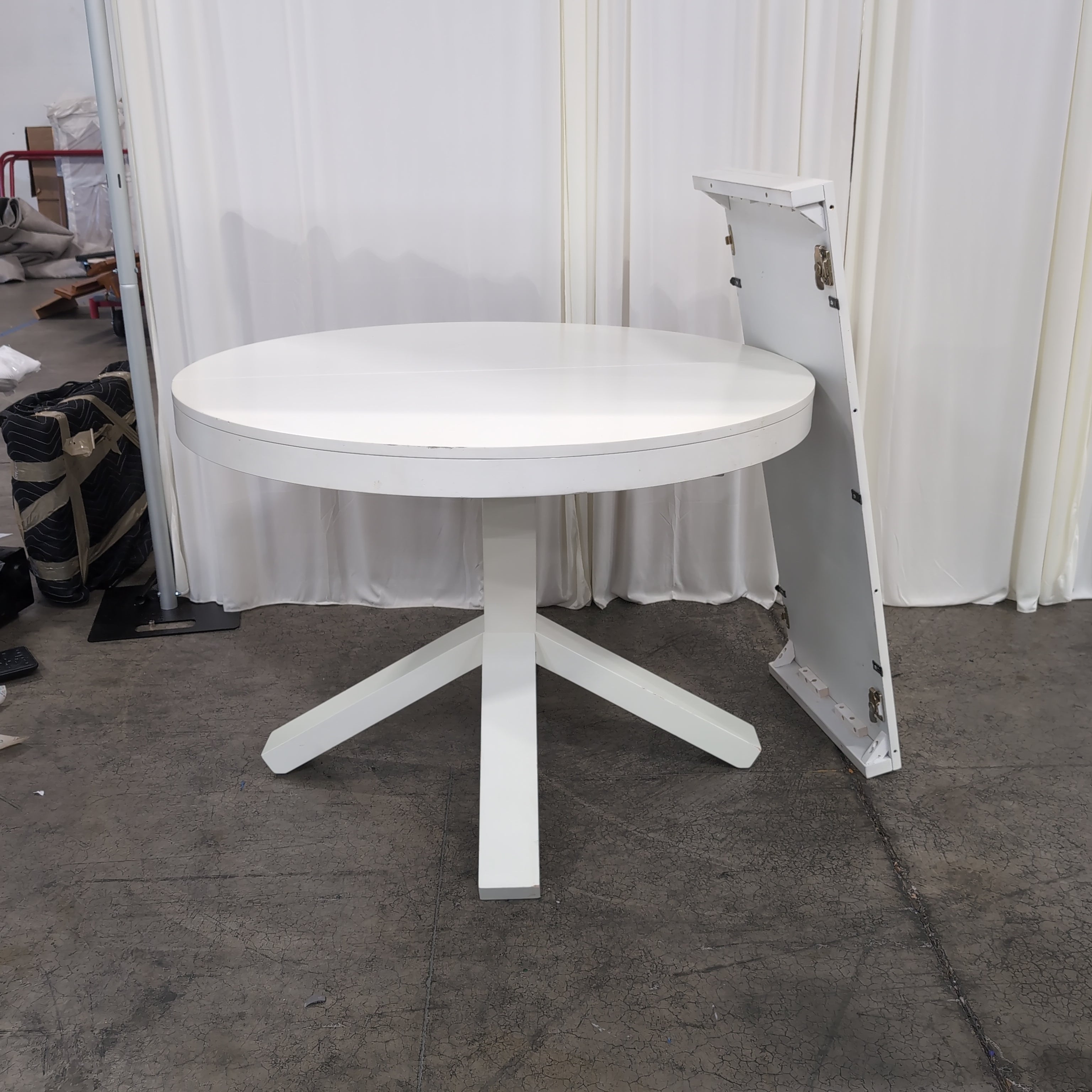White Round Dining Table with Extension Leaf