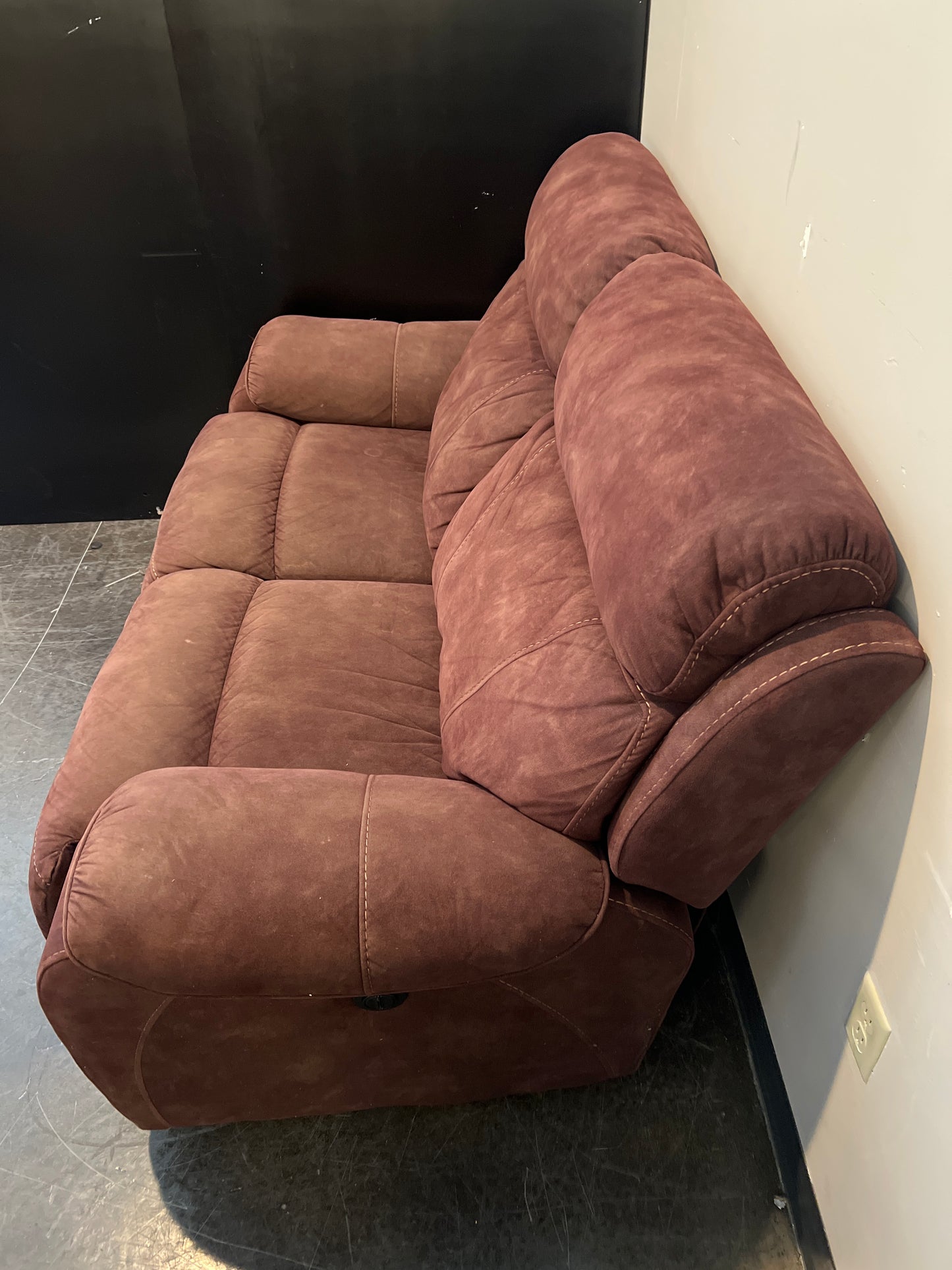 Reclining Loveseat in Deep Burgundy Microfiber