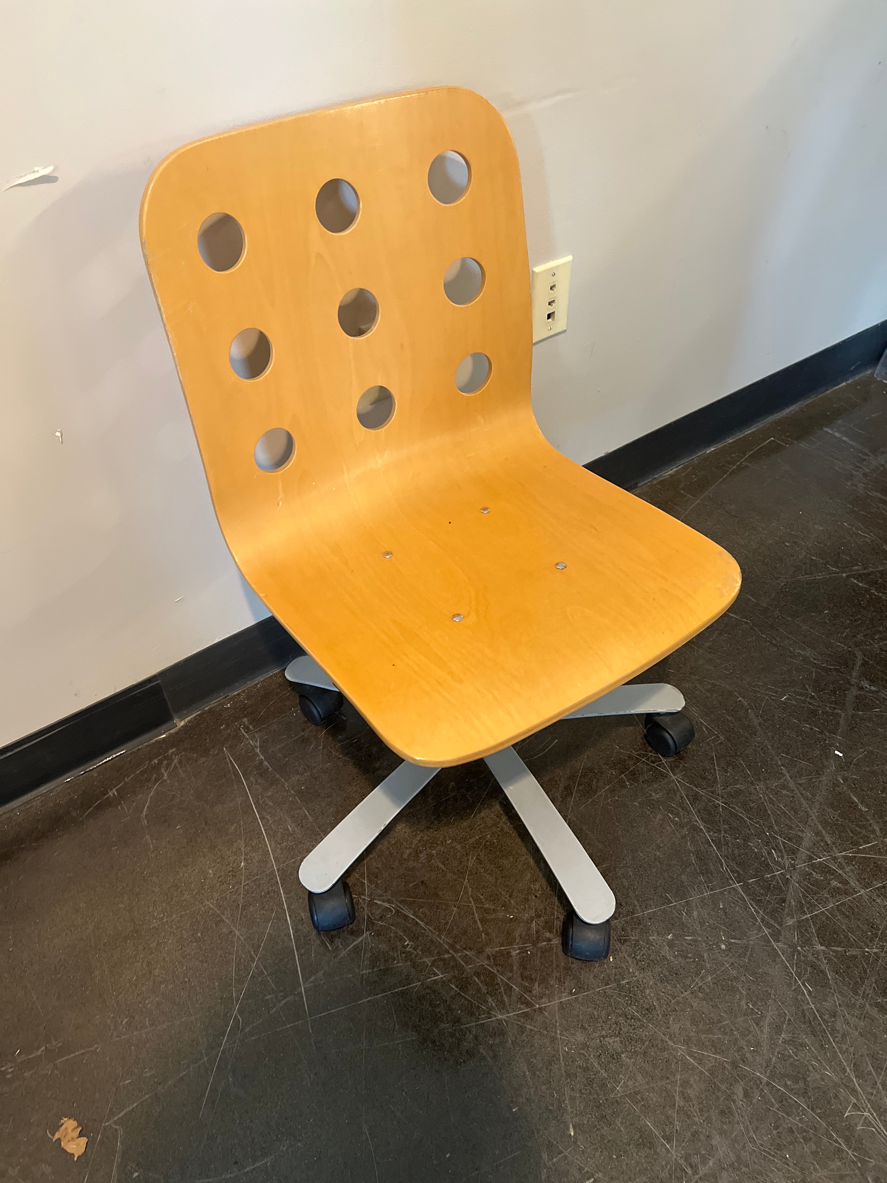 Modern Plywood Rolling Desk Chair