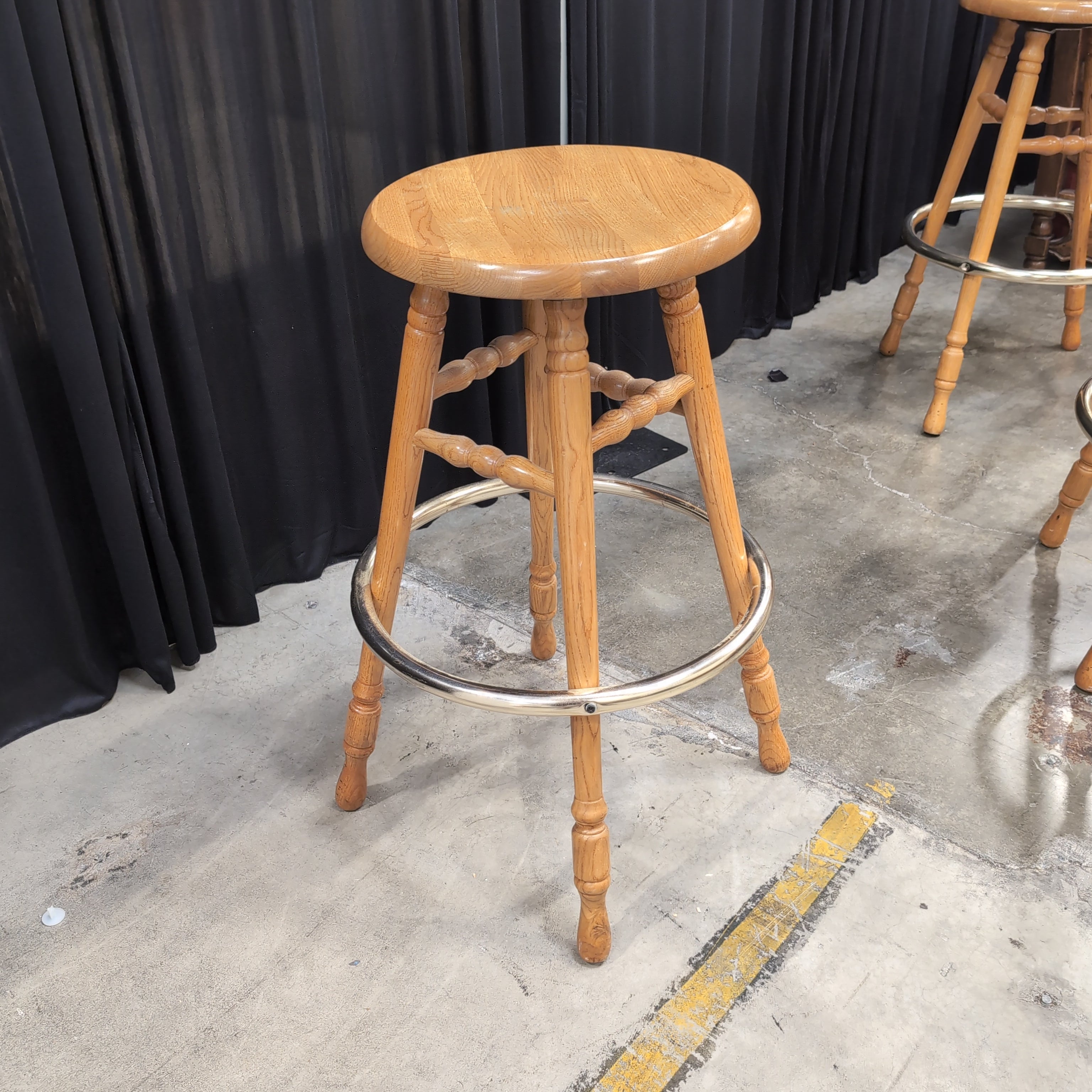 Traditional Wood Round Top Bar Stool with Brass Footrest