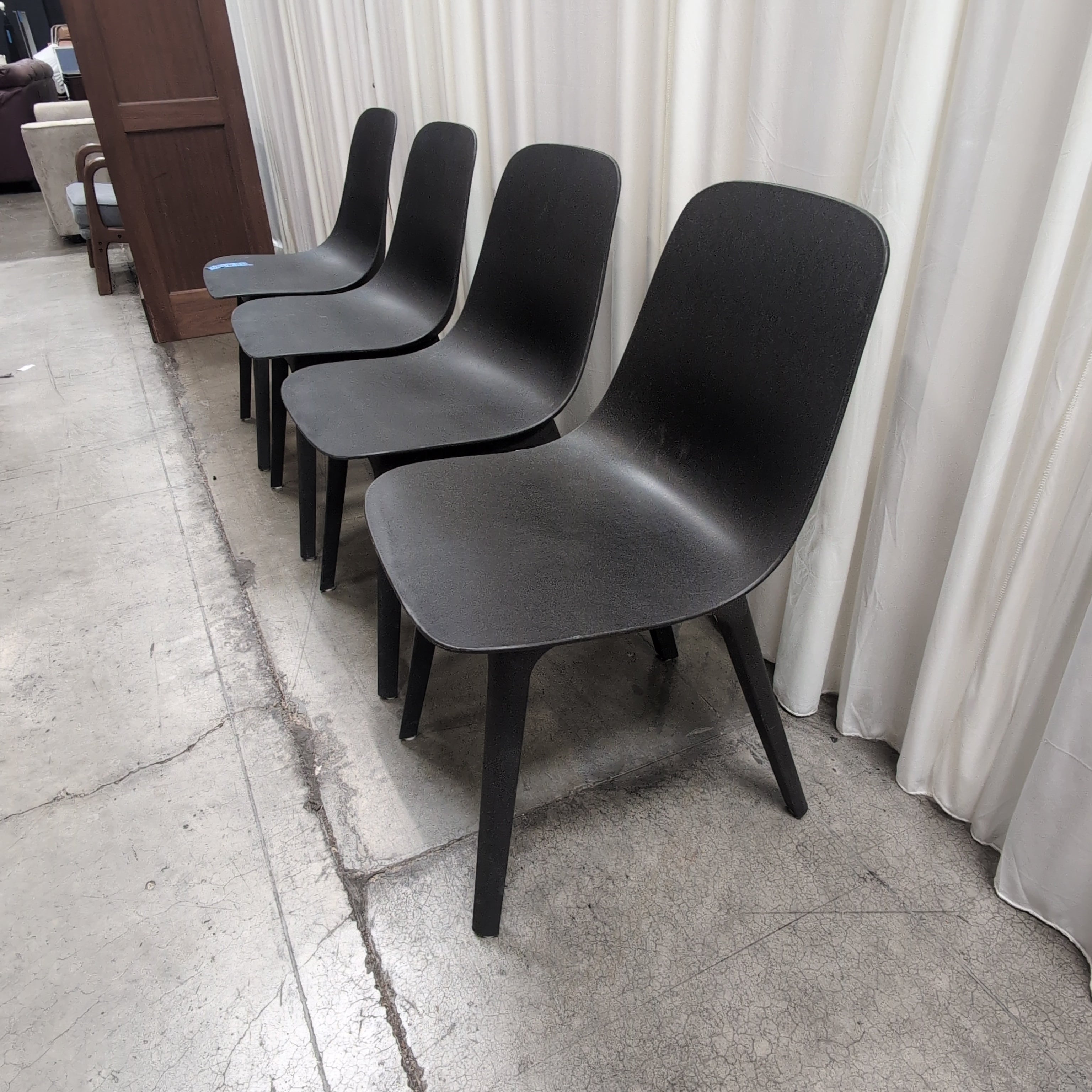 Black Molded Plastic Dining Chair with Tapered Legs