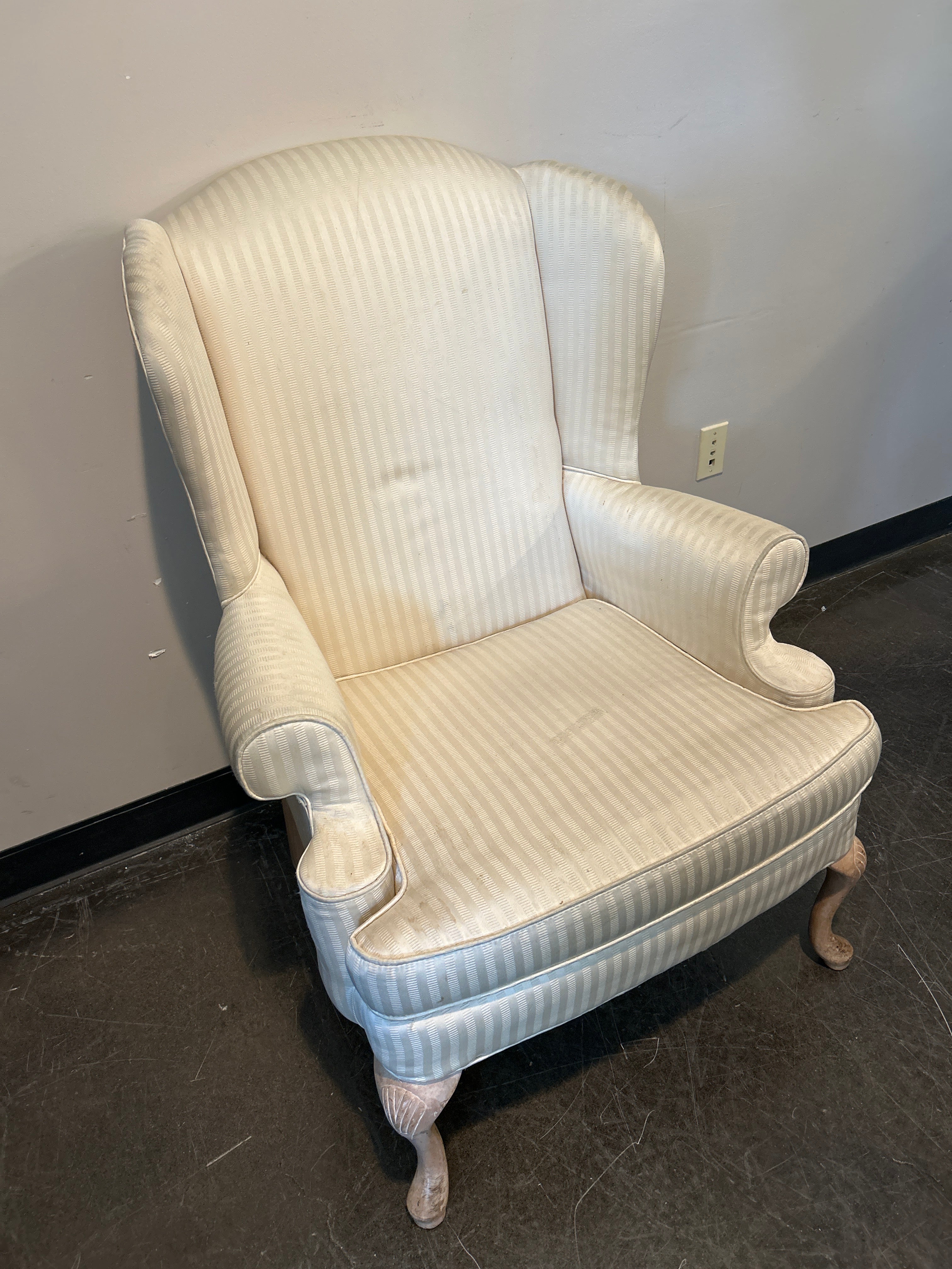 Elegant Wingback Chair in Cream