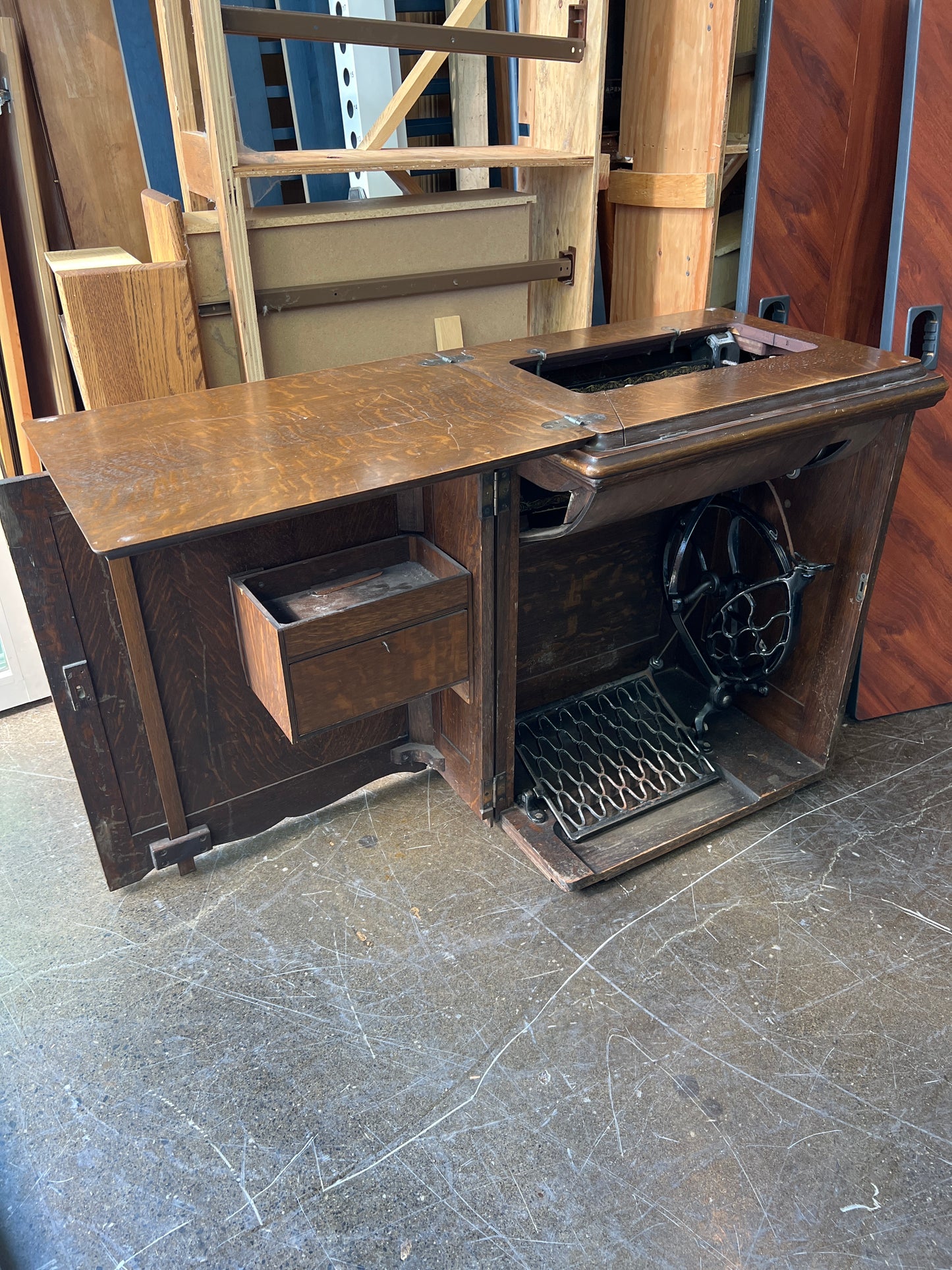 Vintage Singer Sewing Machine Cabinet with Built-in Machine