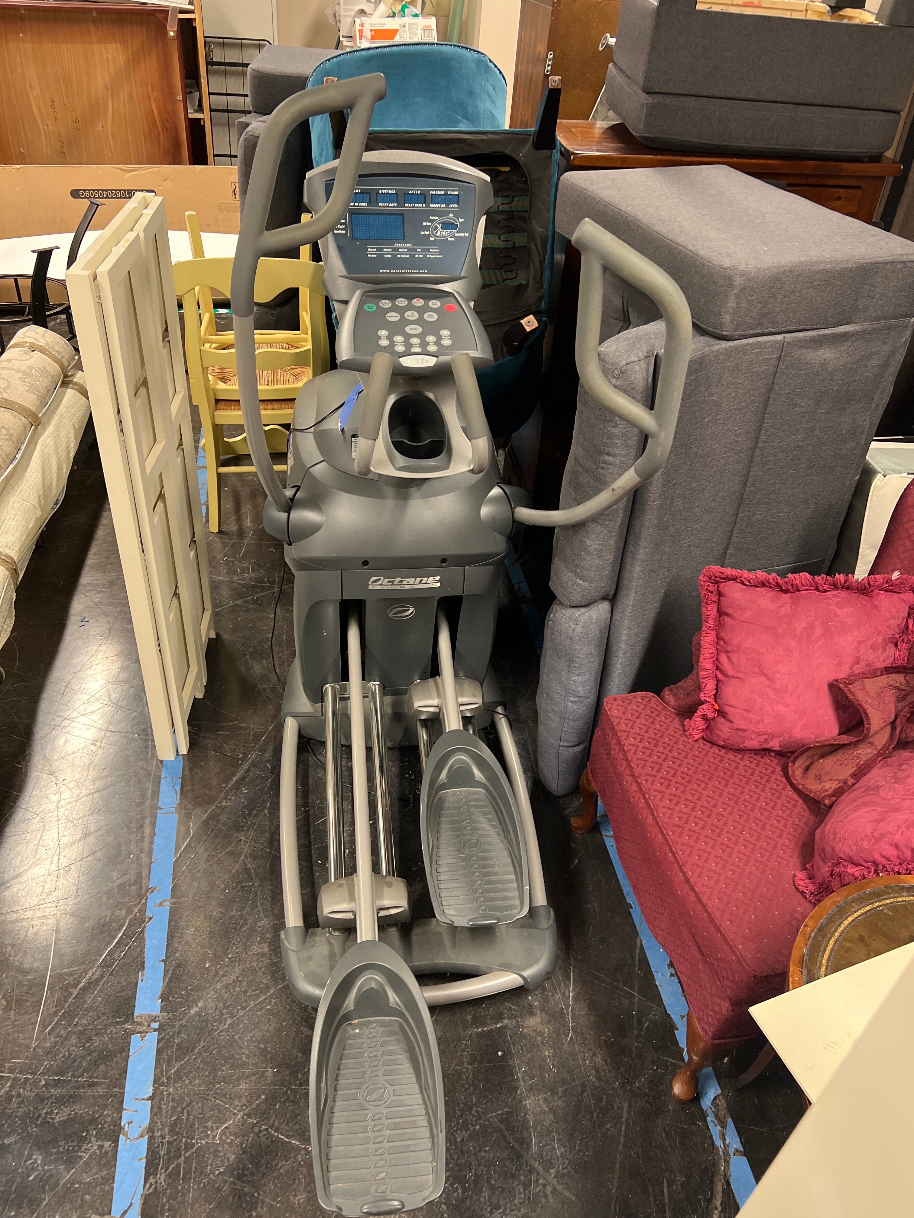 Octane Fitness Elliptical Machine